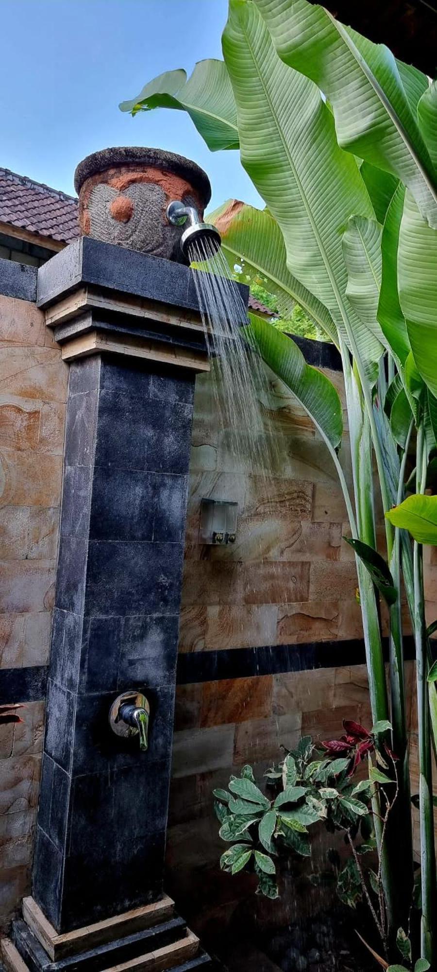 Frangipani Inn & Restaurant