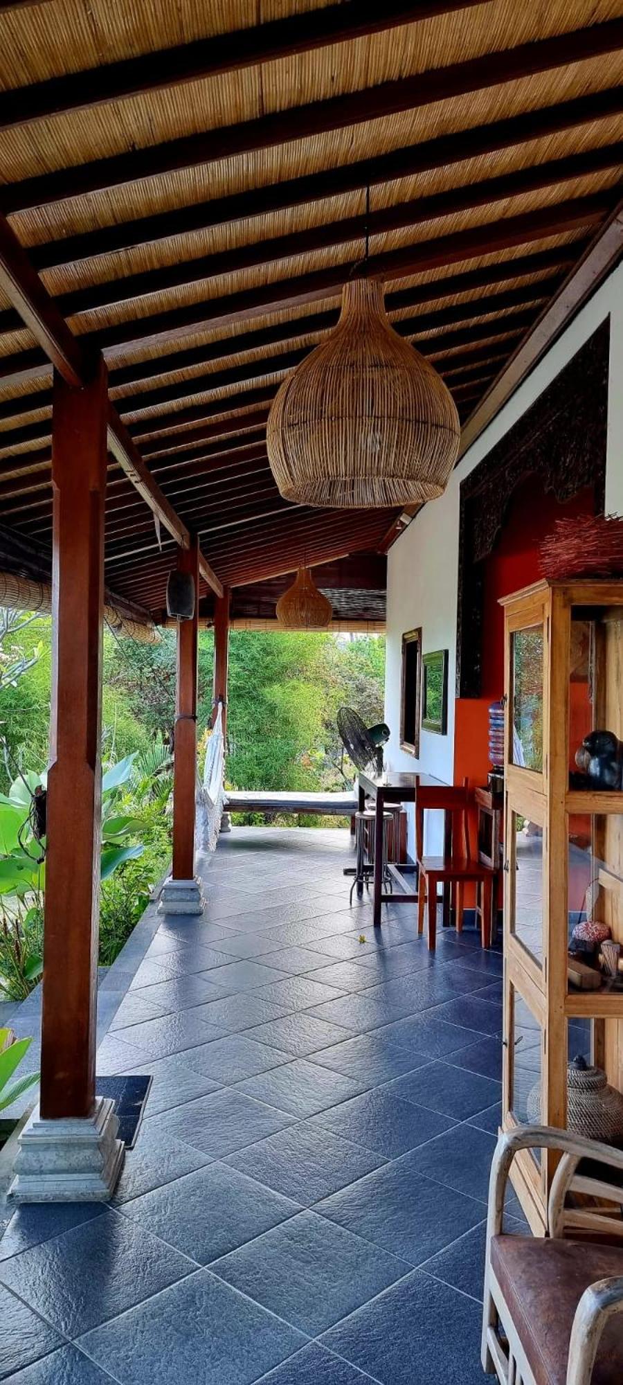 Frangipani Inn & Restaurant