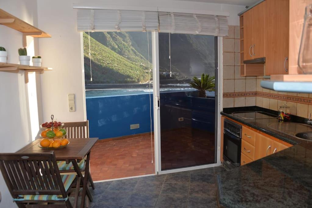 Beachfront Apartment - Tacoronte