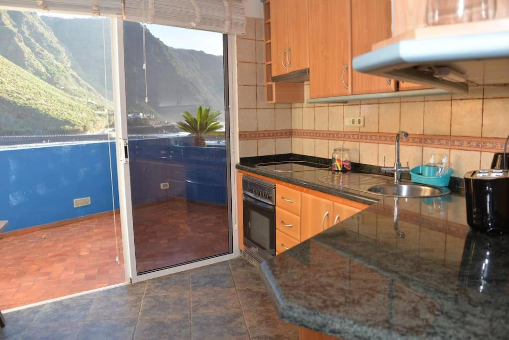 Beachfront Apartment - Tacoronte