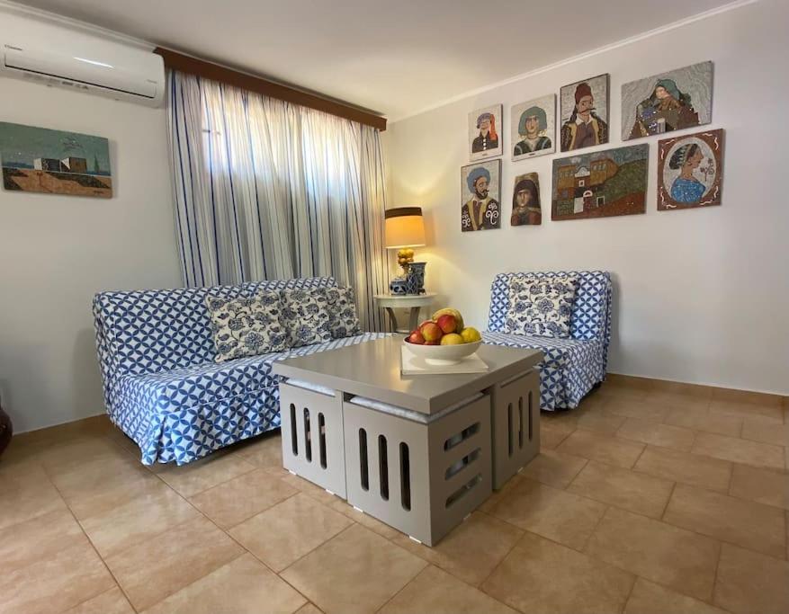 Villa Aura - Thymari en Sounio — lounge