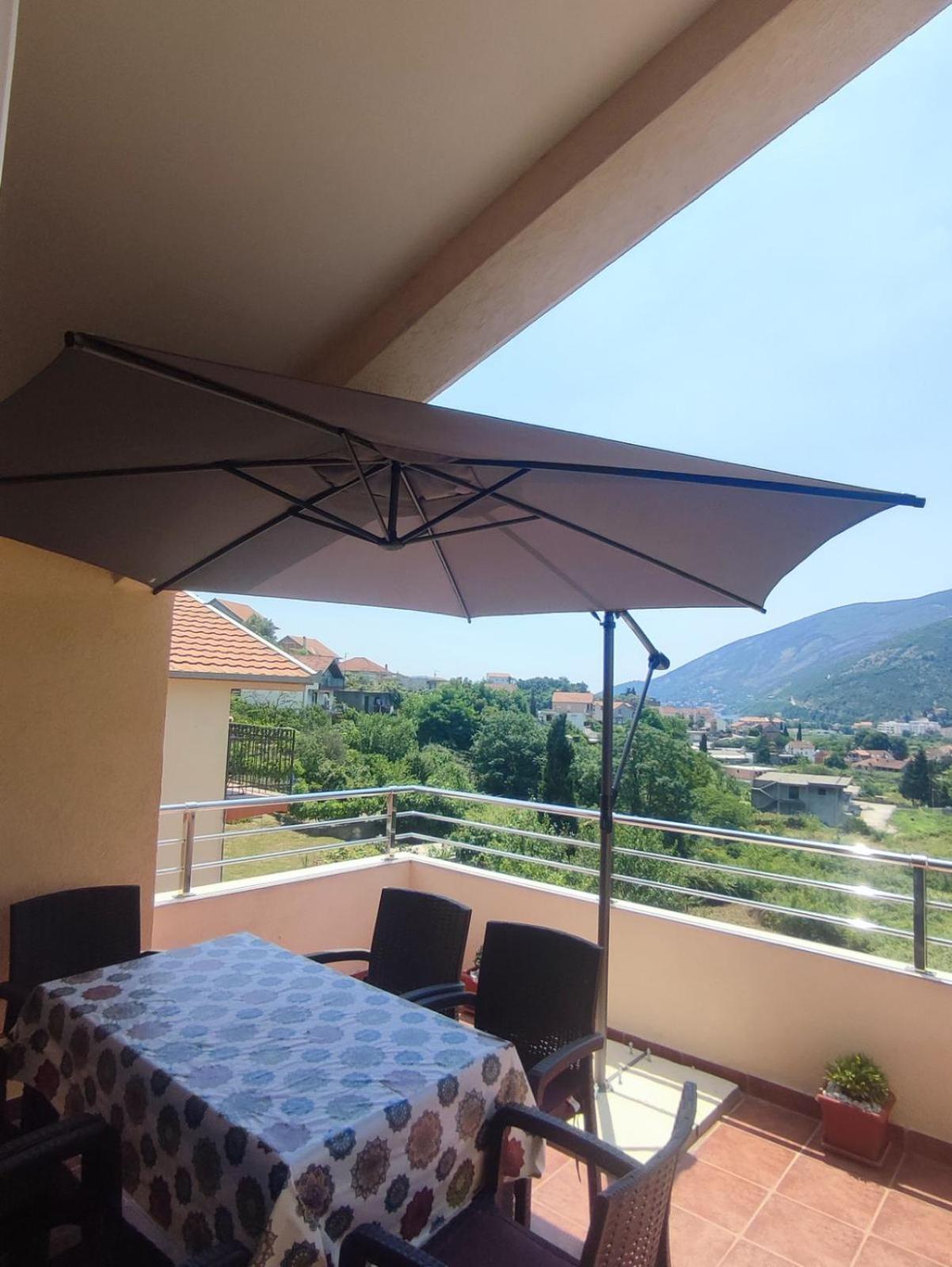Jovana -- porodicni apartmani Igalo view 5