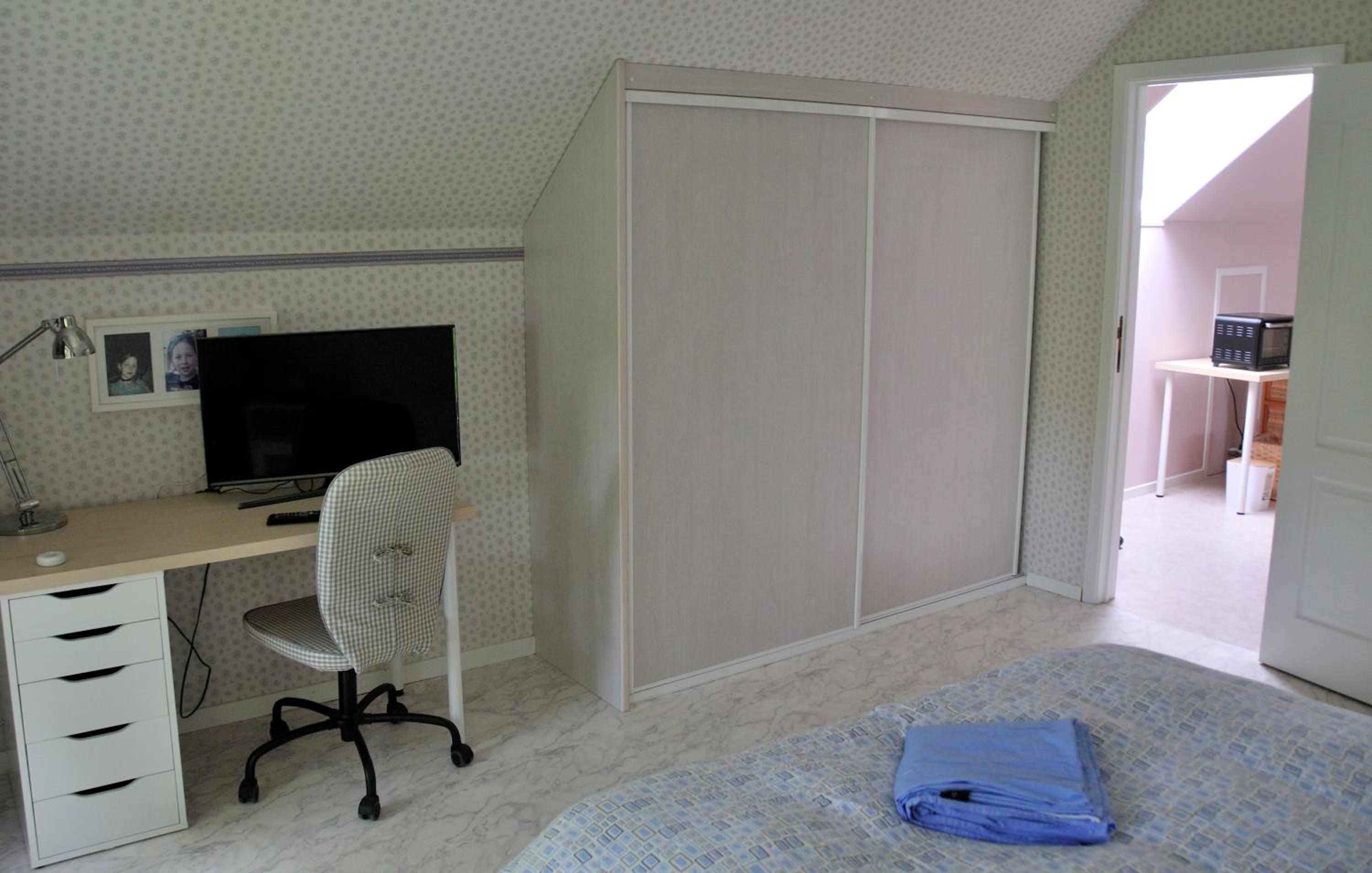 Suite familiale avec 2 Chambres dans une villa - quartier vert et boisé - 5 kms de Namur