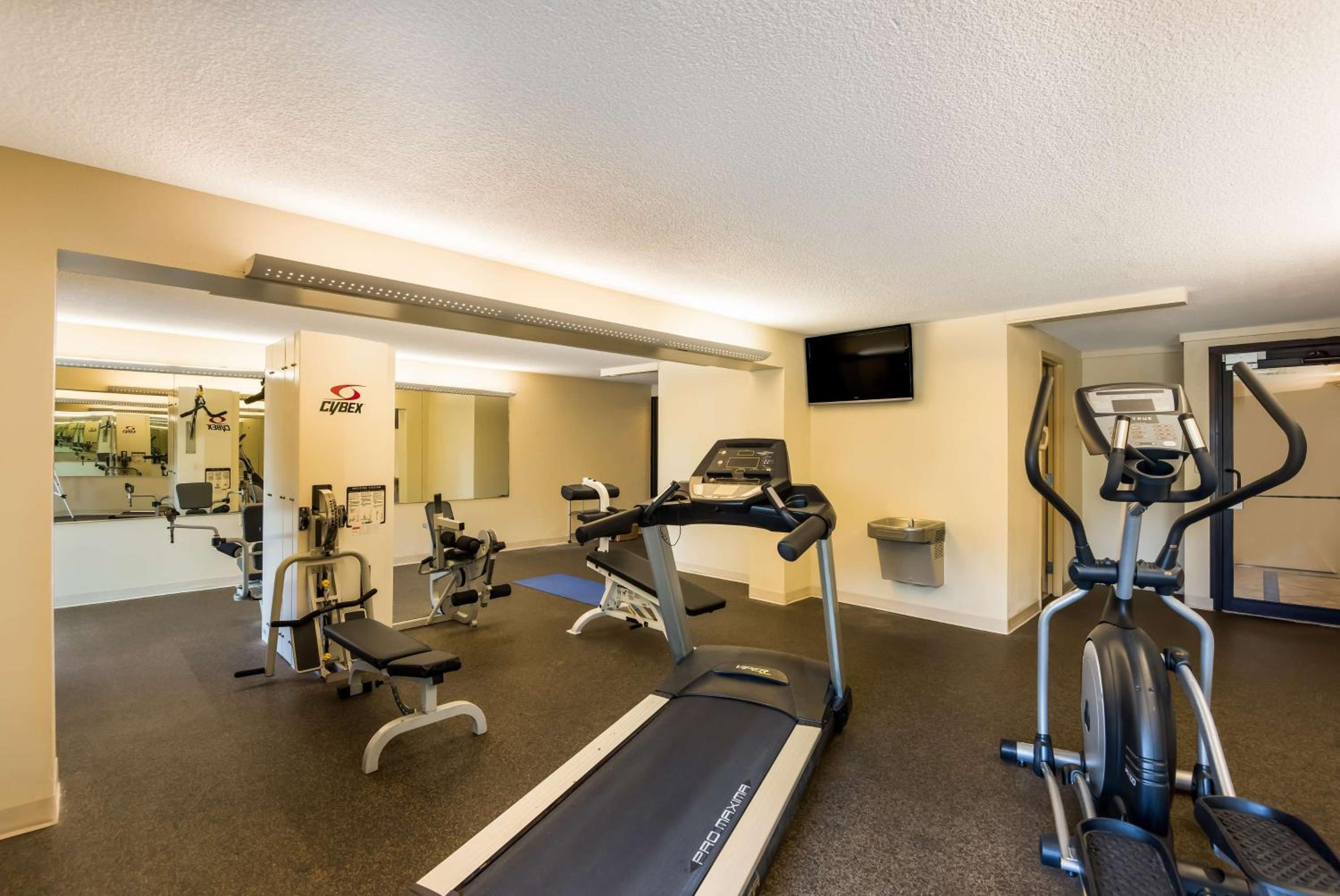 Galesburg Vacations - Best Western Prairie Inn  Conference Center - Property Image 3