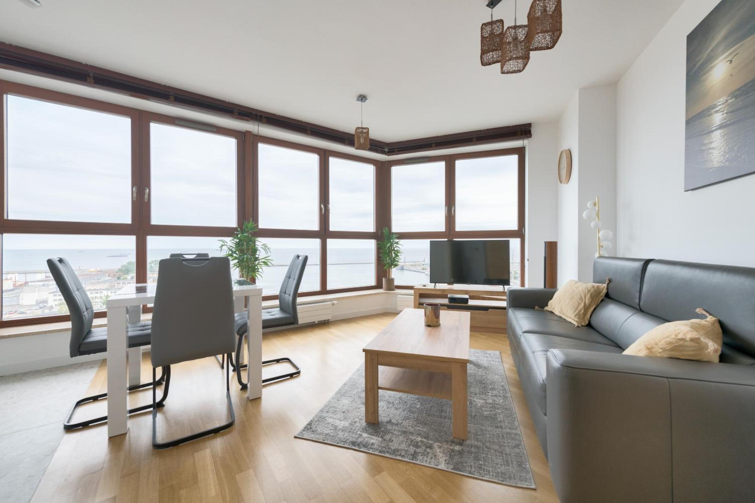 SEA TOWERS Panorama Apartments by Noclegi Renters