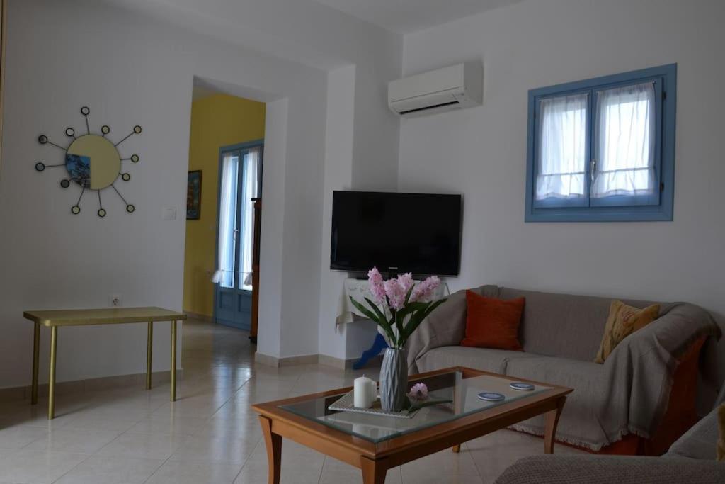 Lia's Home view 3
