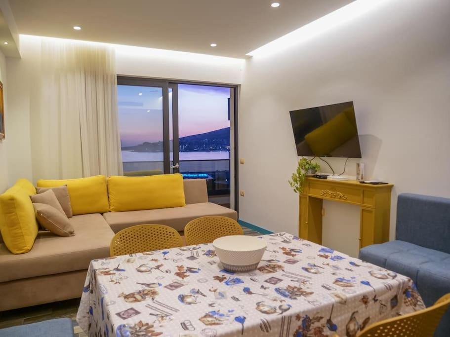 Luxury Apartments Golden Residence 3 photo 2