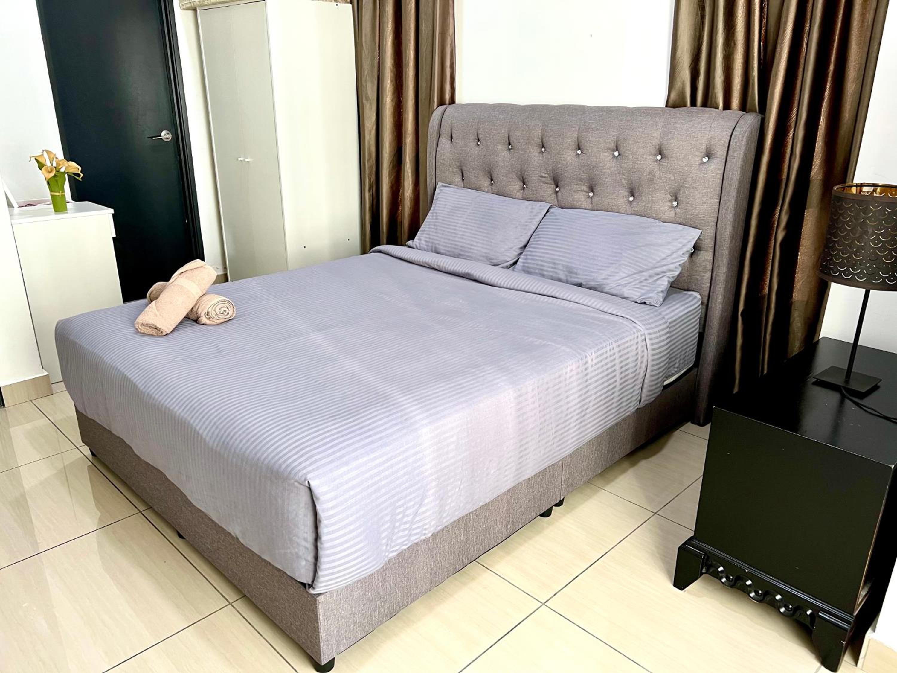 3BR Mount Austin @Midori Green (1 to 8pax)