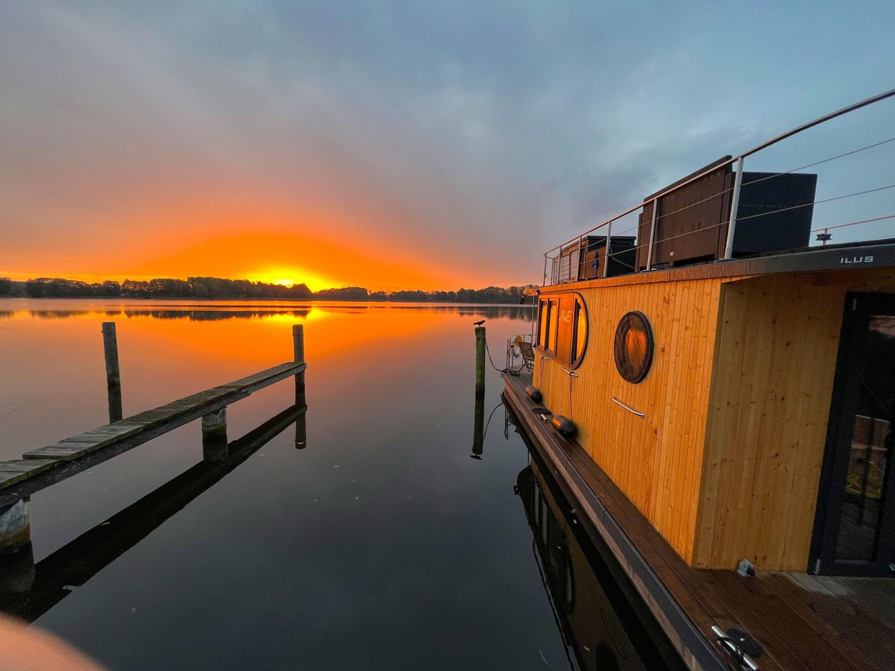Hausboot JAWE auf der Kleinseenplatte