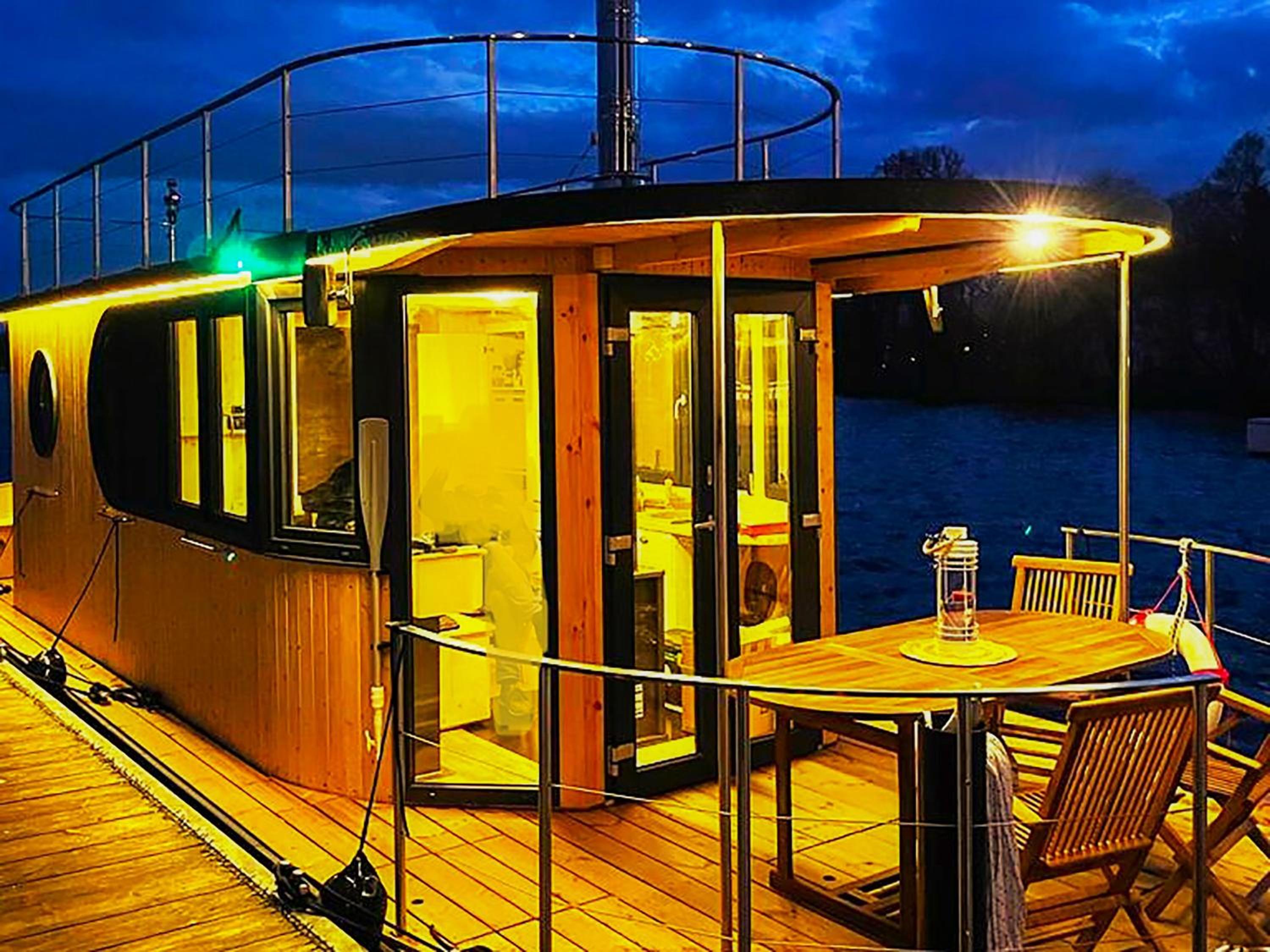 Hausboot JAWE auf der Kleinseenplatte