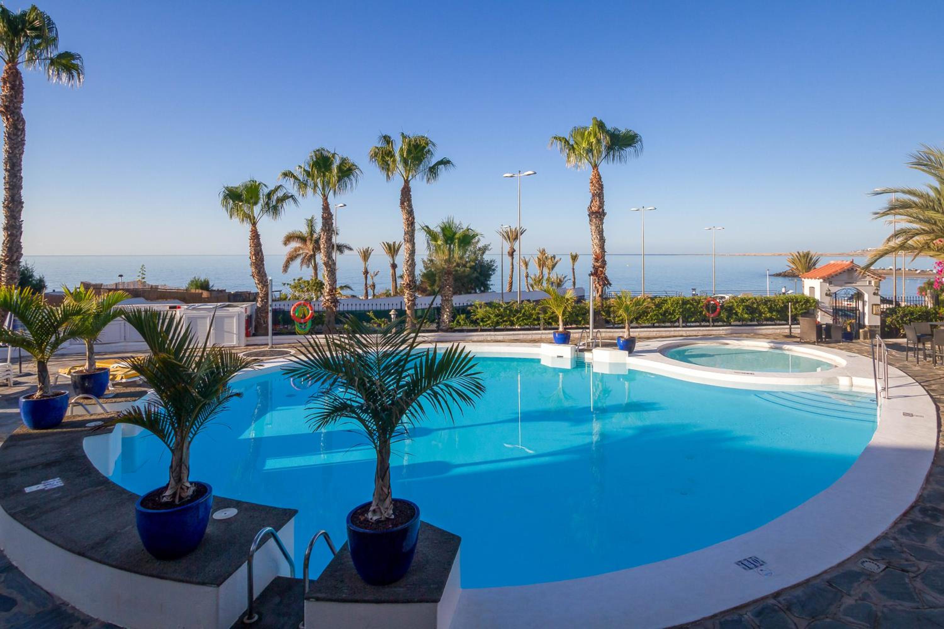 Sunsuites Carolina