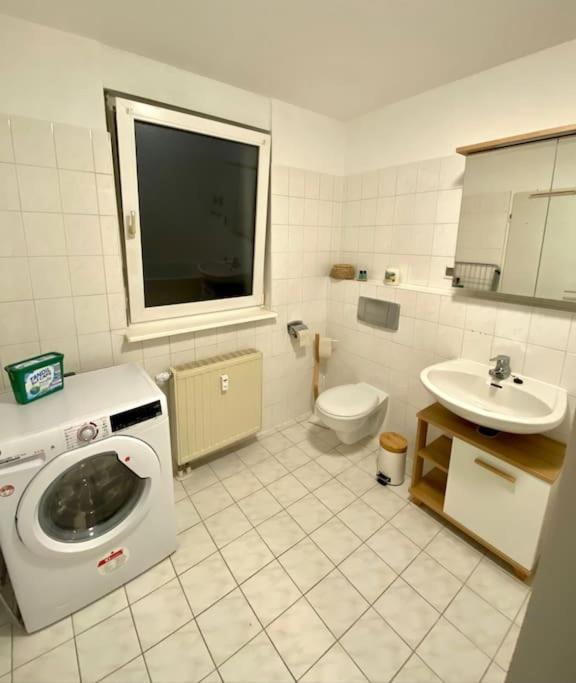 Charmantes Apartment mit Stellplatz WLAN Netflix Nähe Bahnhof