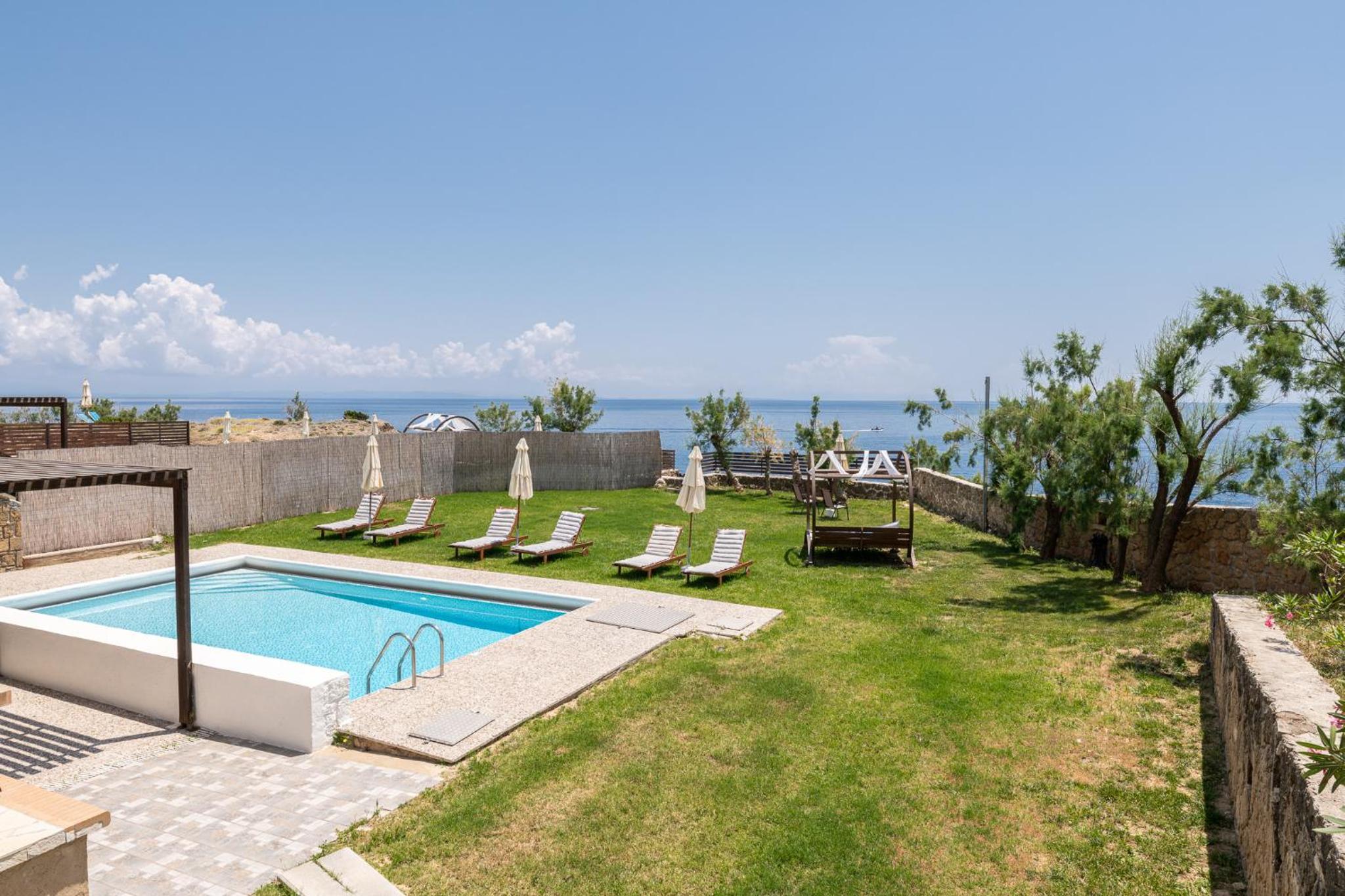 Armonia Seaside Villas
