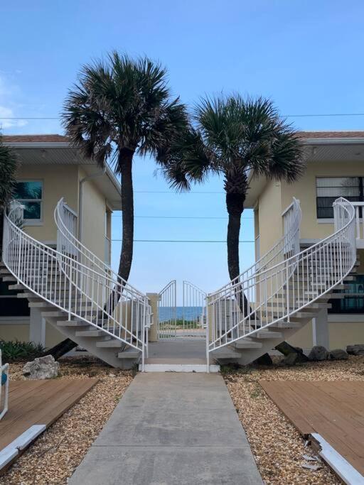 Ormond Beach, fun & loving sun! view 3