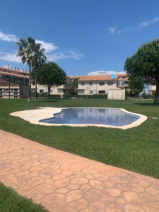 Apartamento familiar con gran piscina