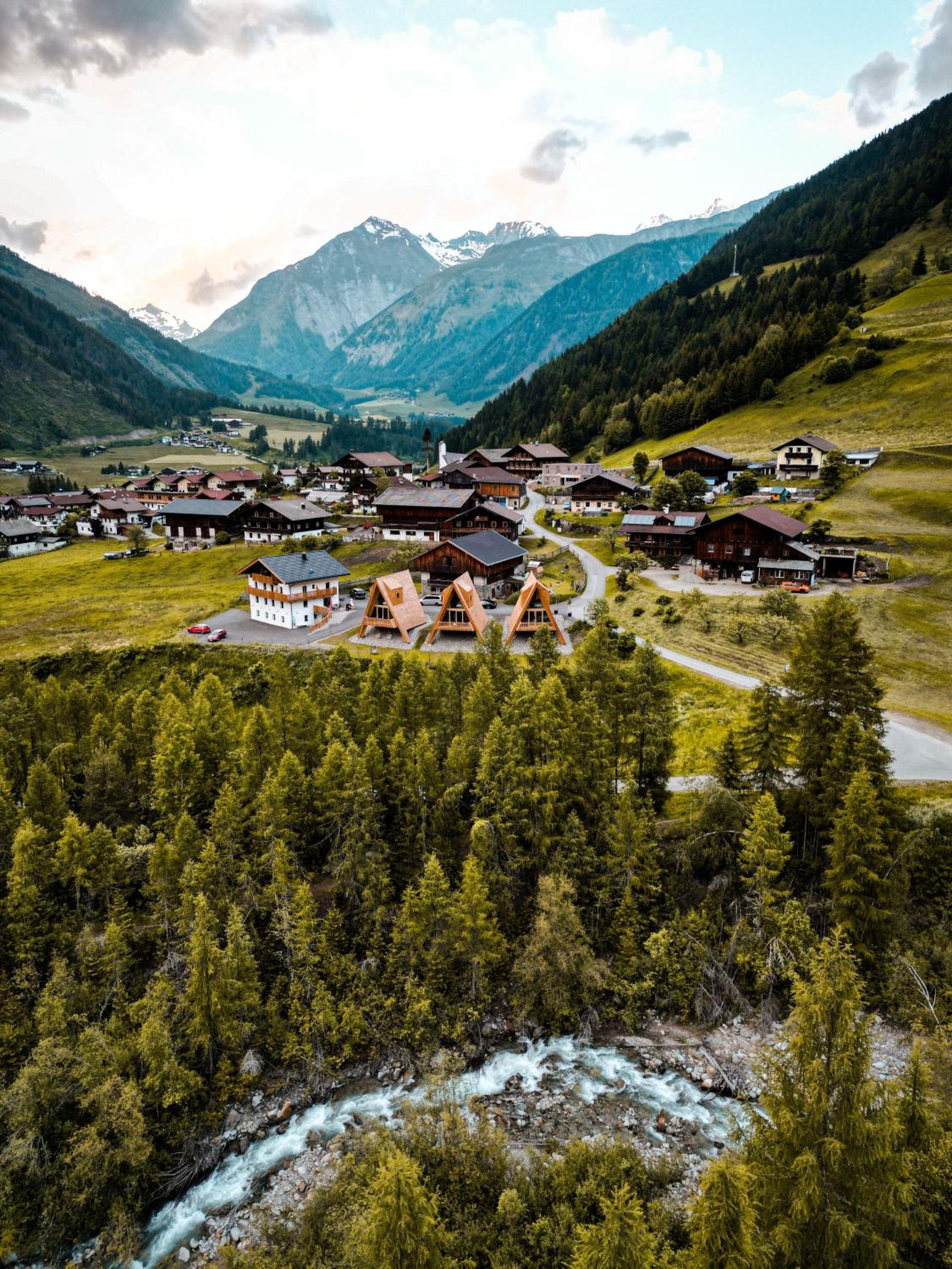 Collis Hill Chalets & Hotel