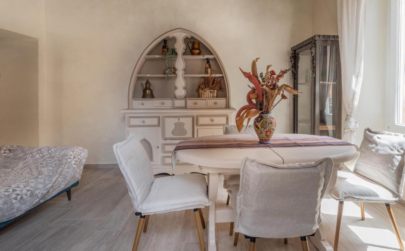 AD MAIORA SUITE