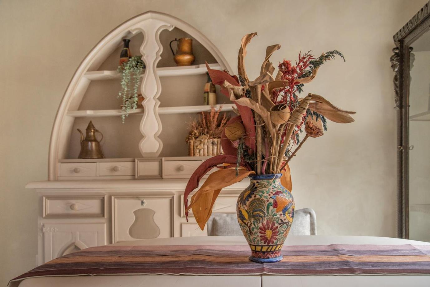 AD MAIORA SUITE