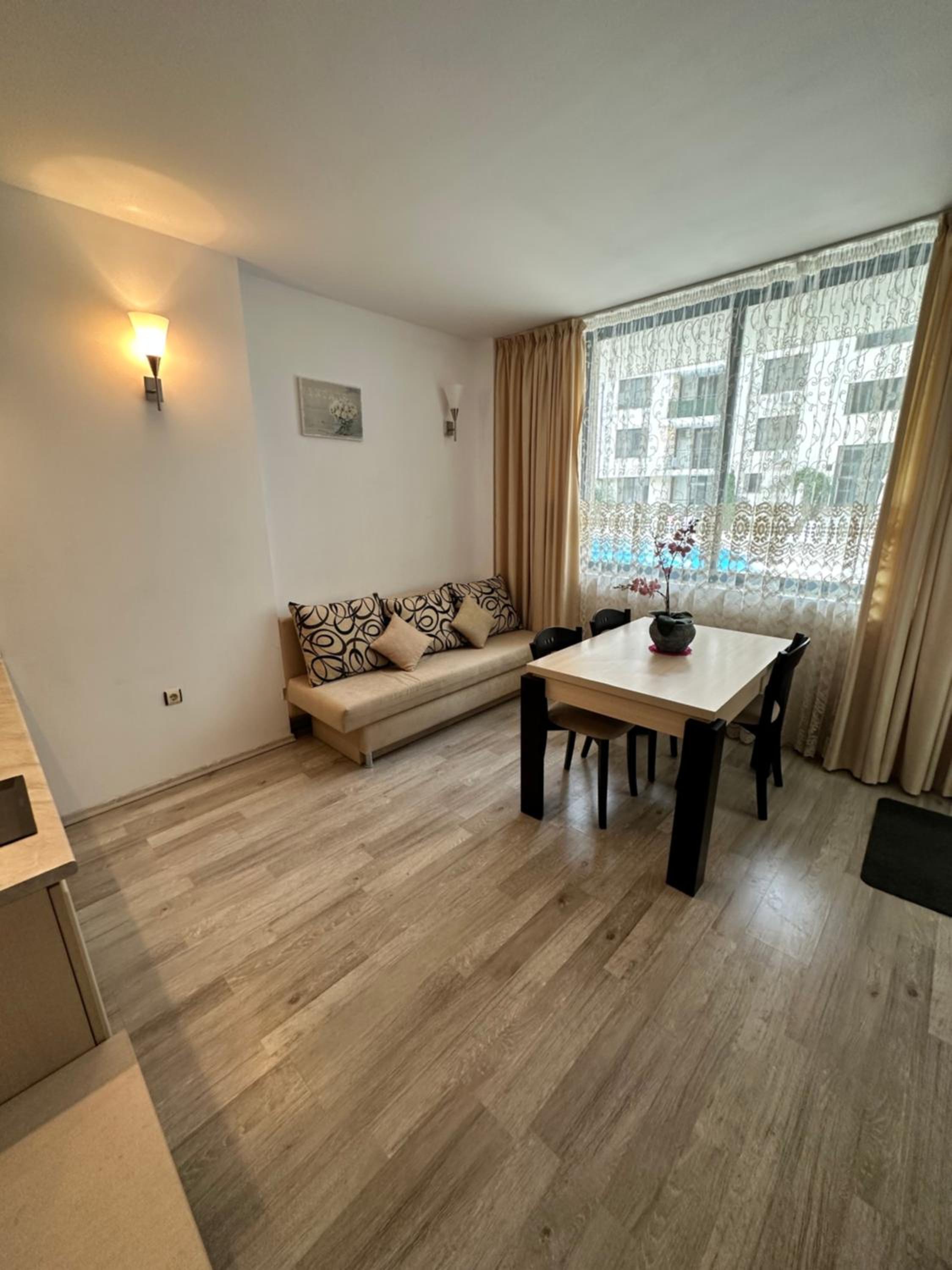 AVALON, Apartment C102