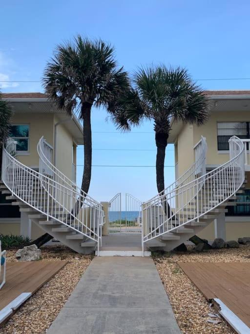 Ormond Beach, fun & loving sun! view 2