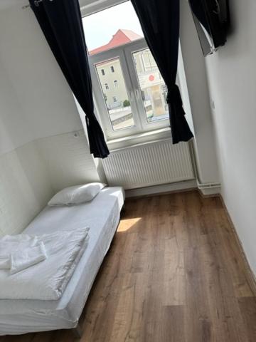 Gostilna in apartmaji Zlati lev - Maribor view 2