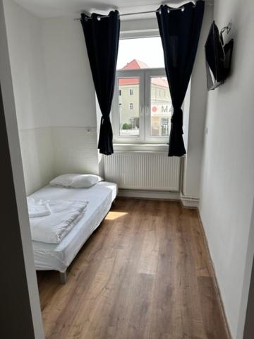 Gostilna in apartmaji Zlati lev - Maribor view 4