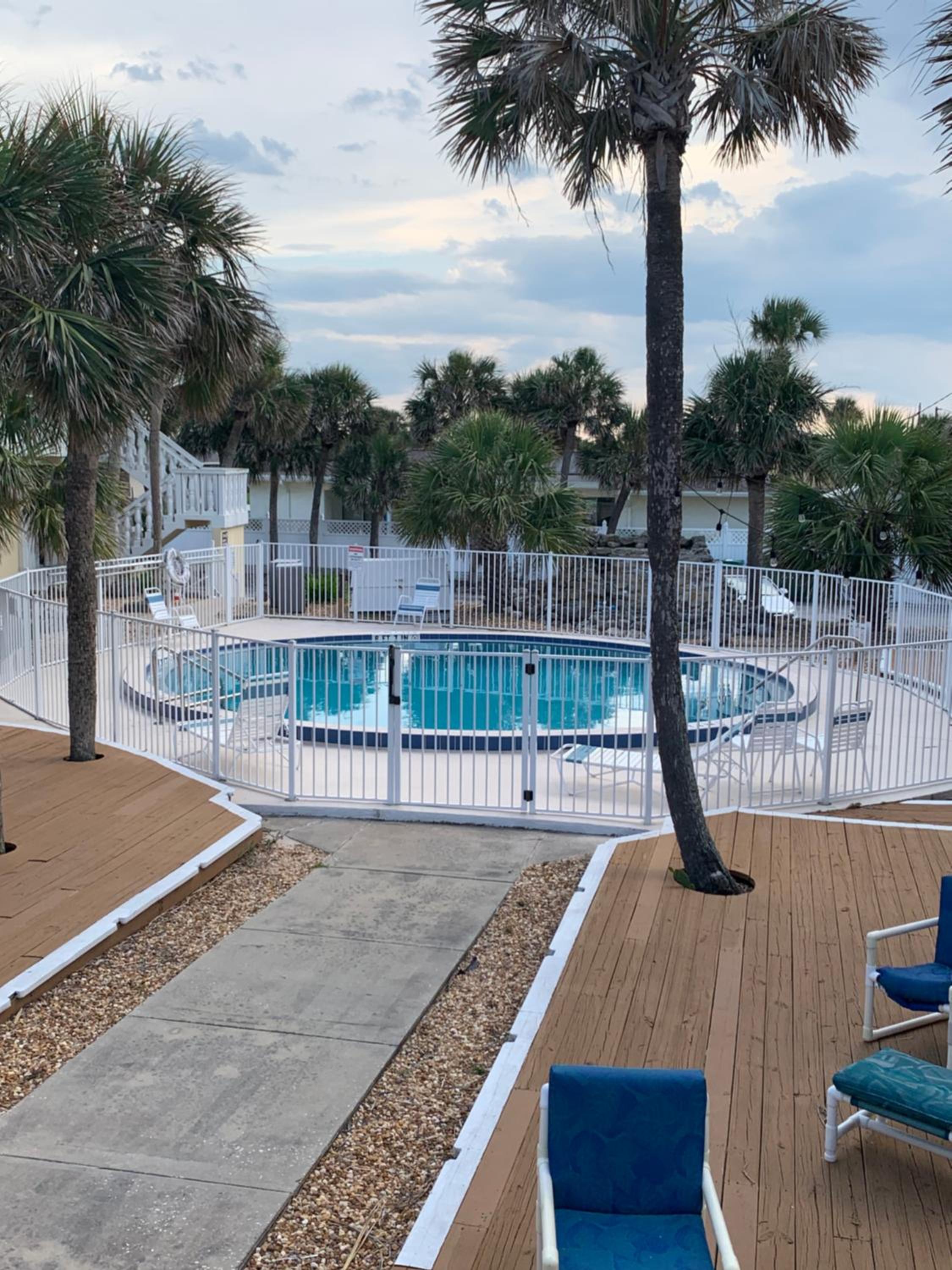 Ormond Beach, fun & loving sun! view 4