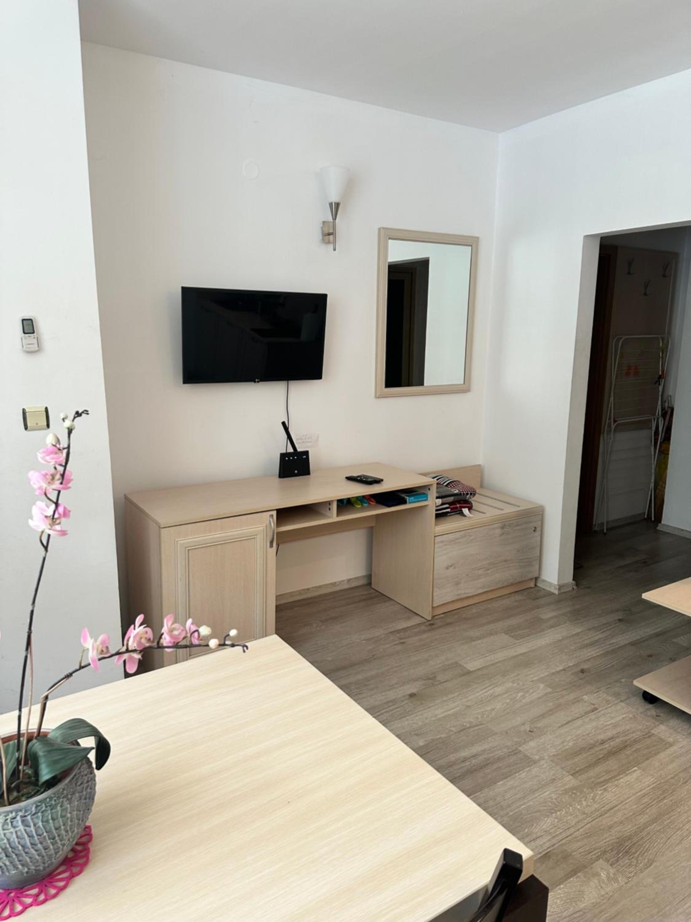 AVALON, Apartment C102