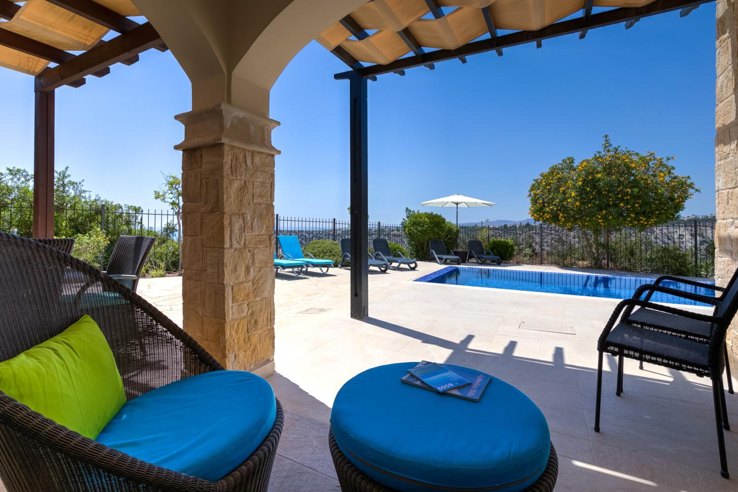 3 bedroom Villa Melandra with private pool and sea views, Aphrodite Hills Resort