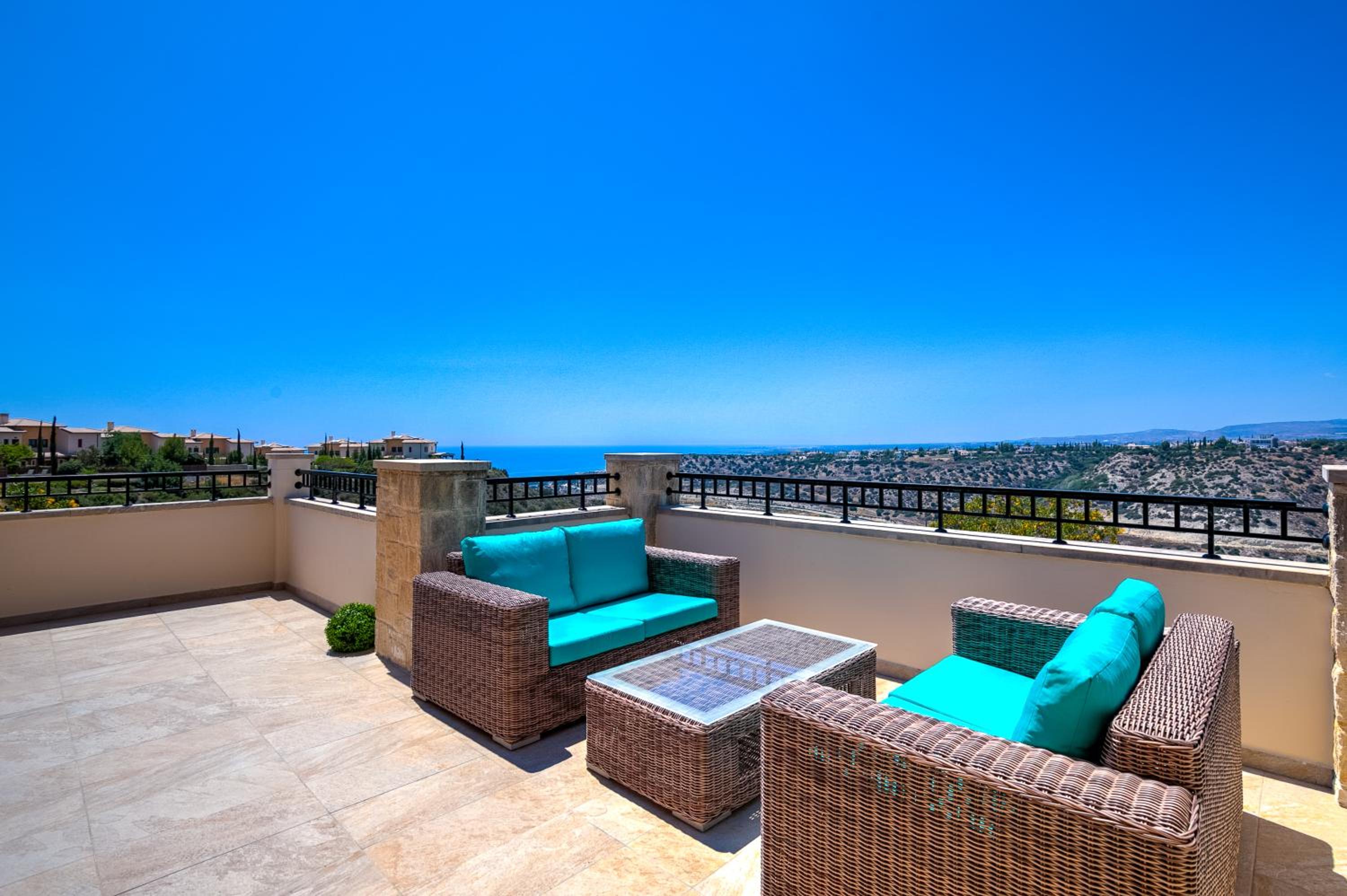3 bedroom Villa Melandra with private pool and sea views, Aphrodite Hills Resort