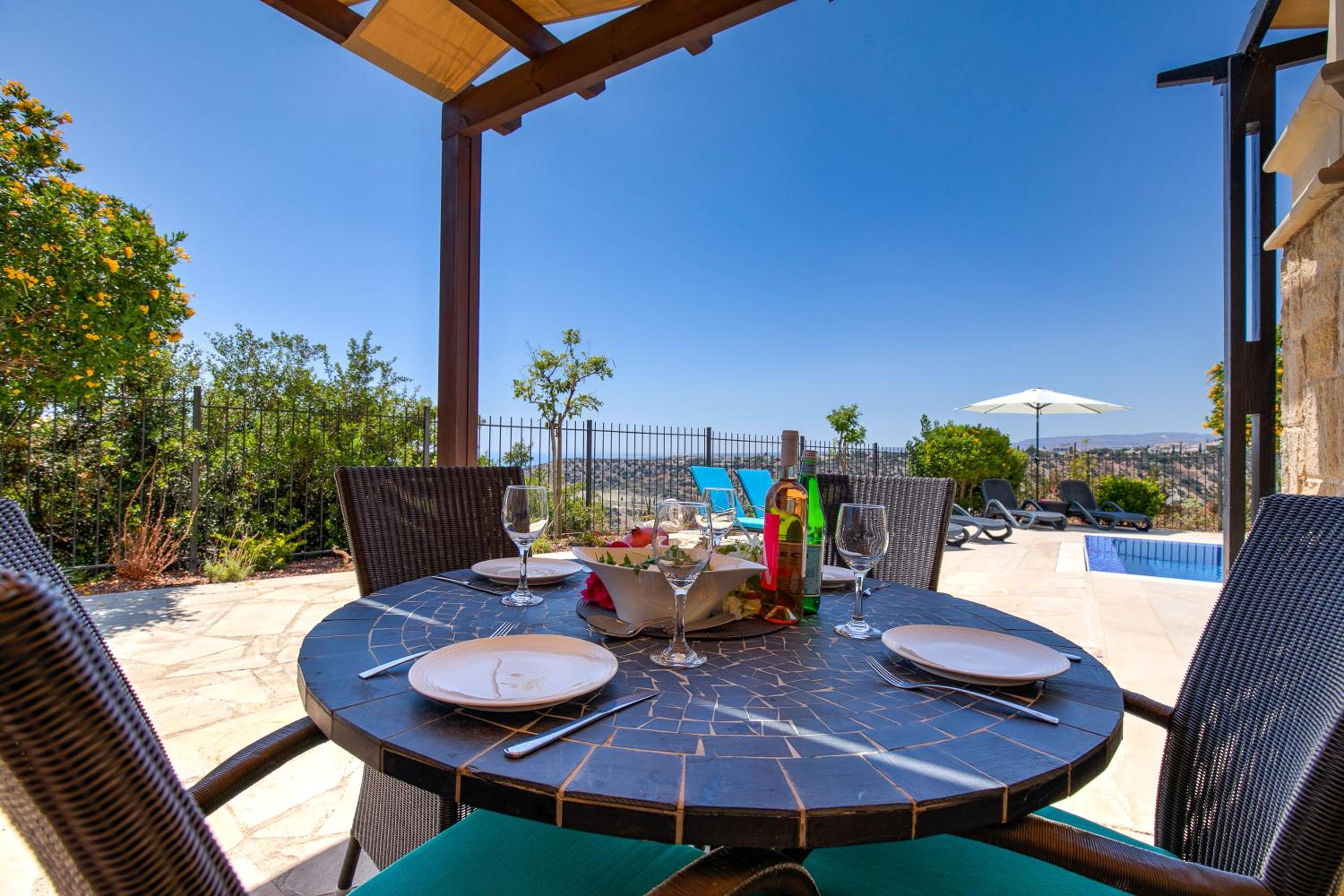 3 bedroom Villa Melandra with private pool and sea views, Aphrodite Hills Resort