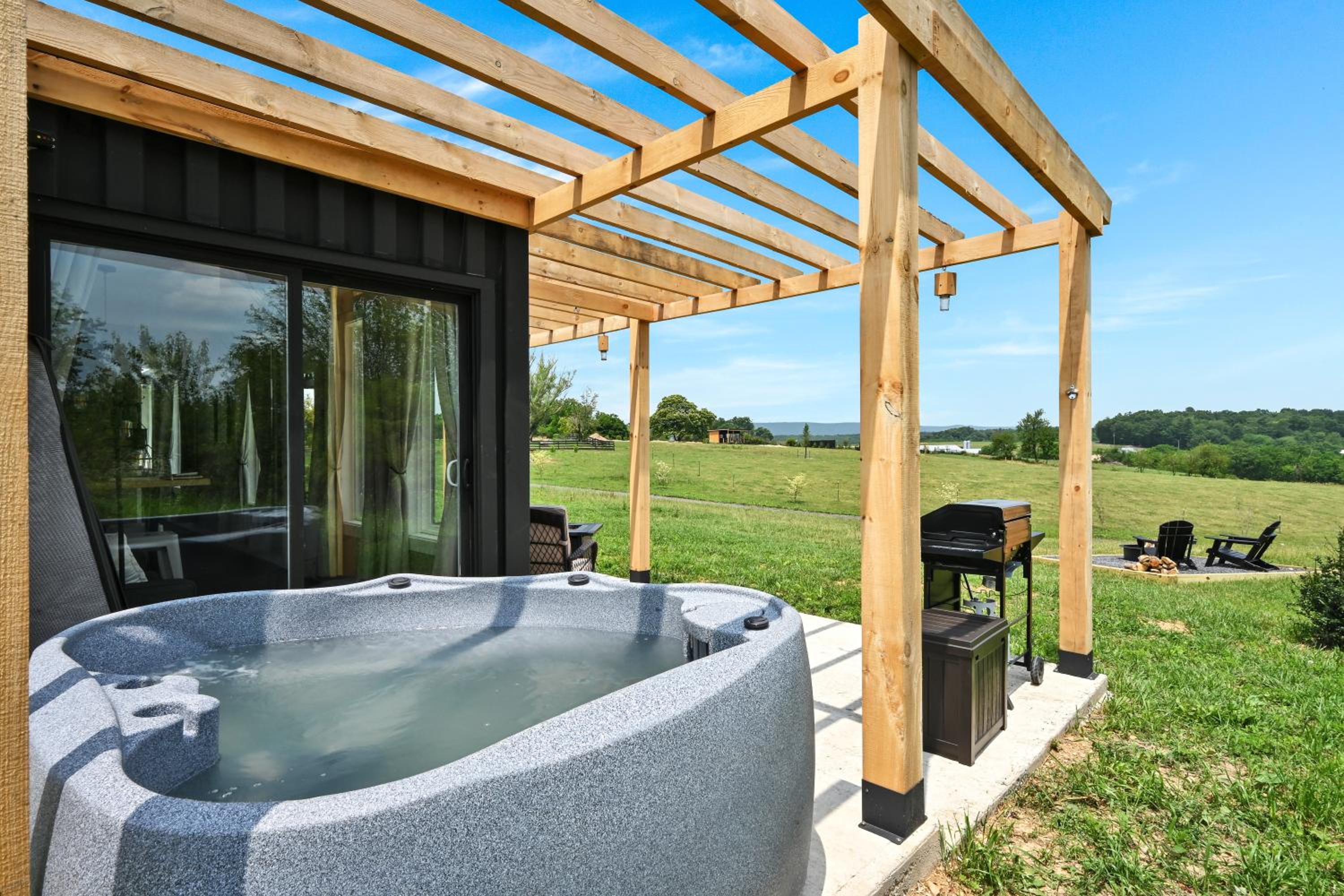 Charming Container Getaway Amidst Rural Serenity