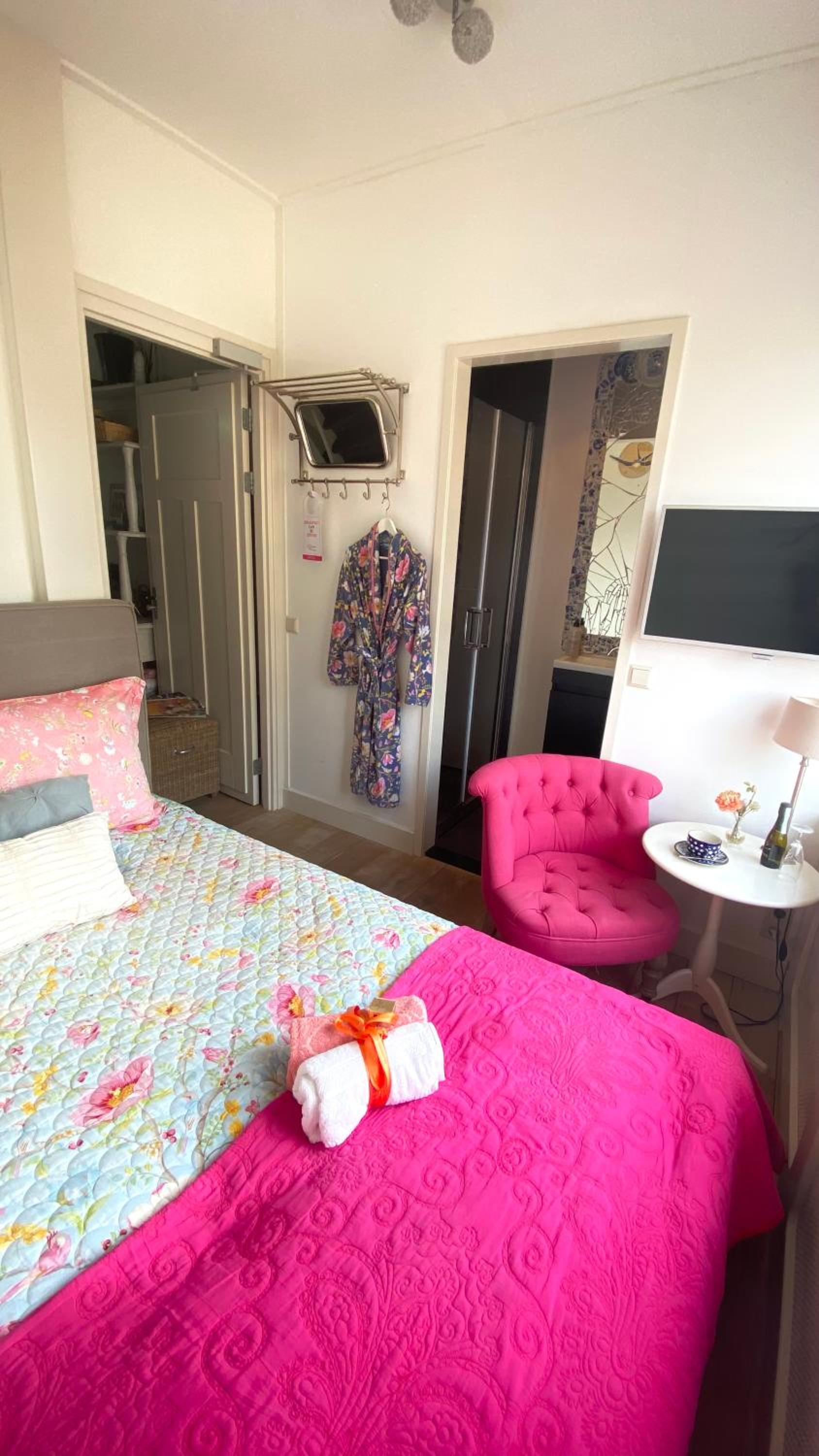 Bubbles & Bed, photo 35