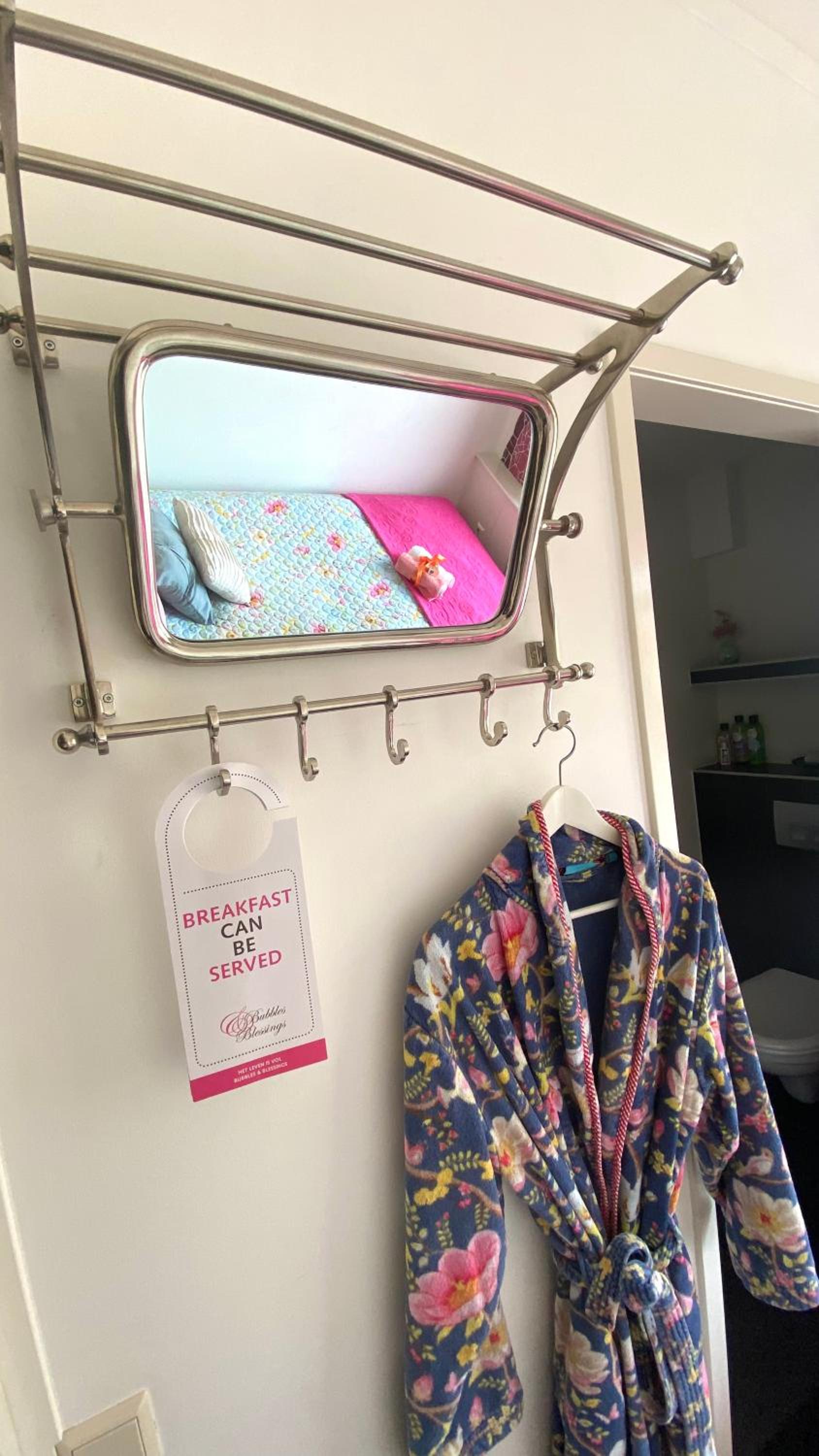 Bubbles & Bed, photo 96