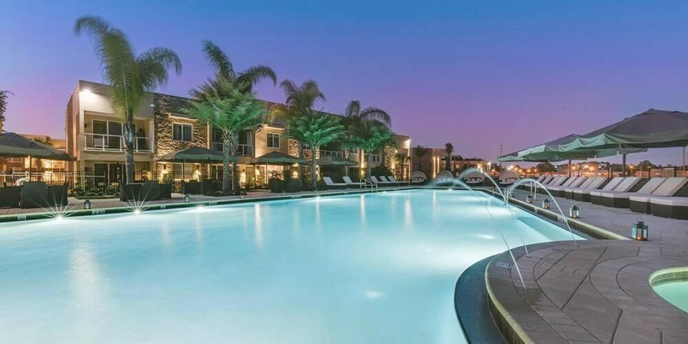 Premium Home wSummer Kitchen, 7 min from Disney