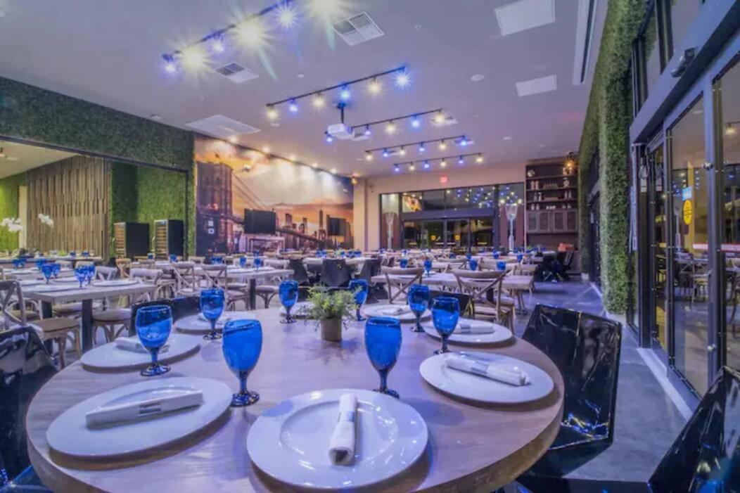 Premium Home wSummer Kitchen, 7 min from Disney