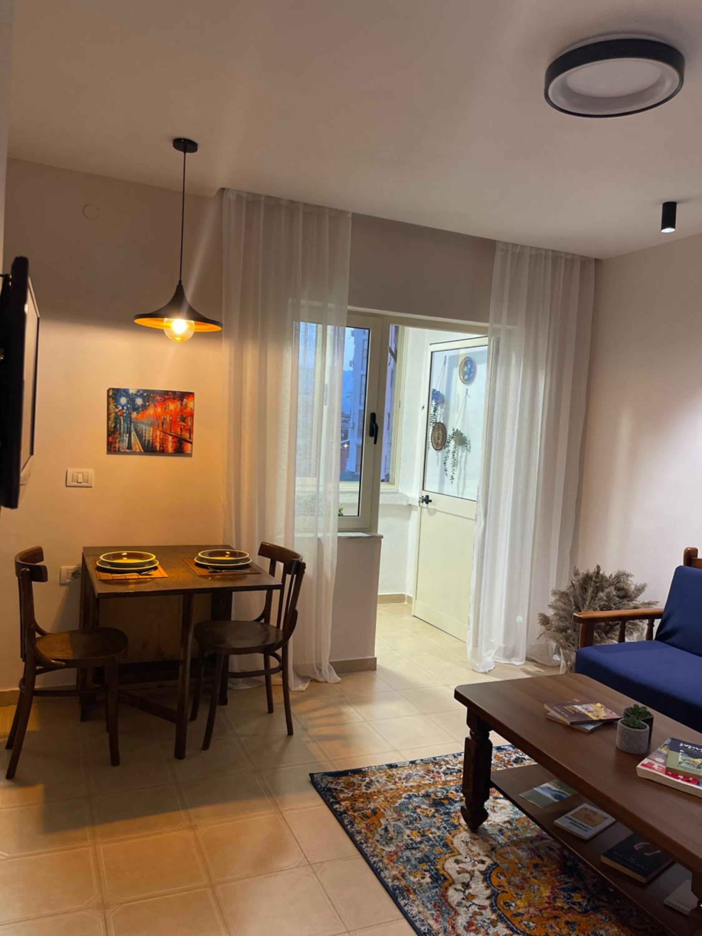 Leo’s apartment