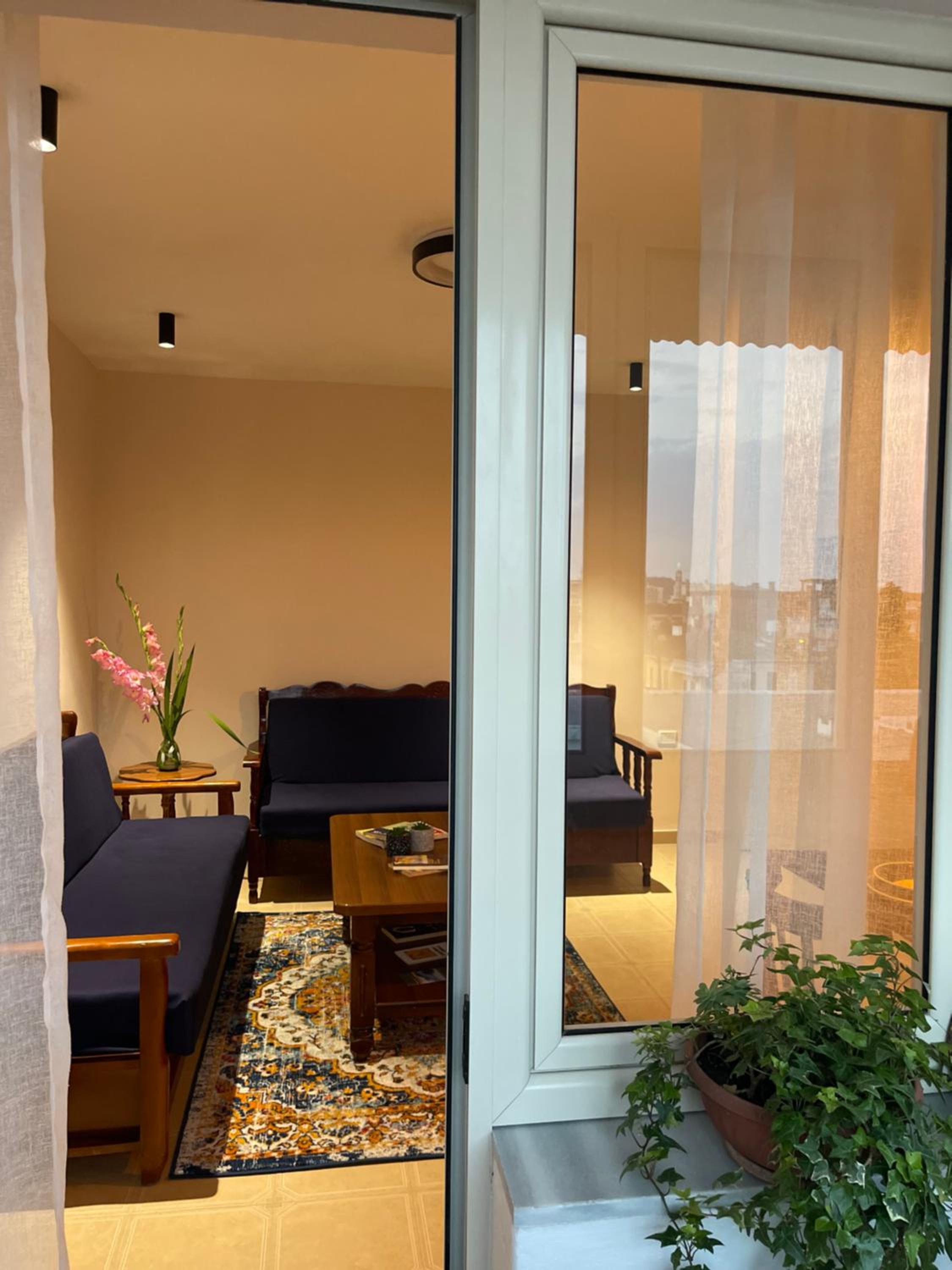 Leo’s apartment