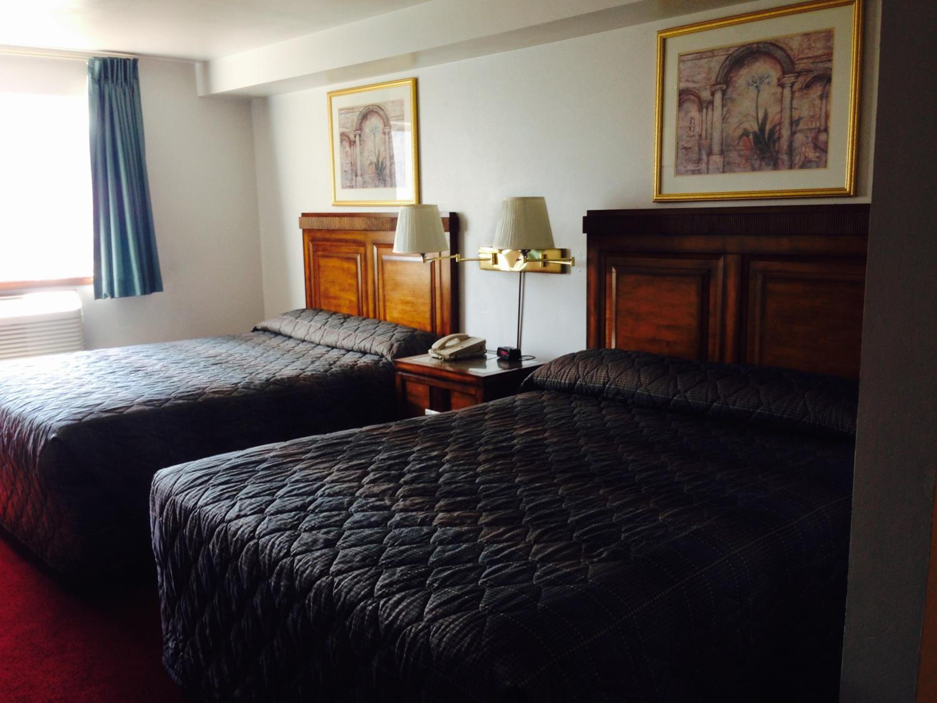 Bellingham Vacations - Bay City Inn - Property Image 2