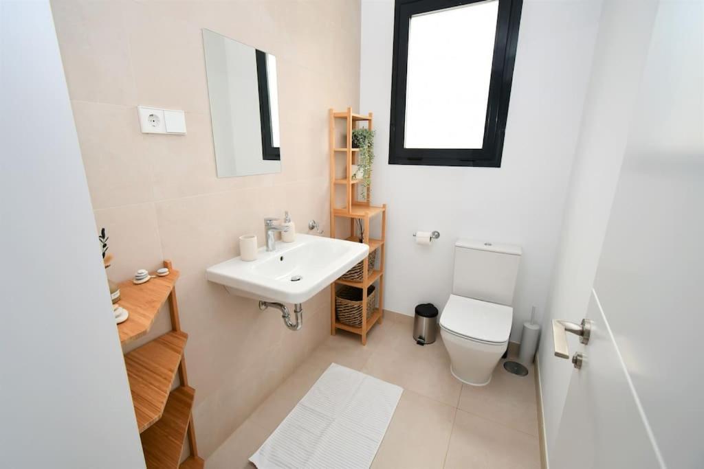 Casa Kerr - Luxury Apt - Sleeps 9 - Los Boliches