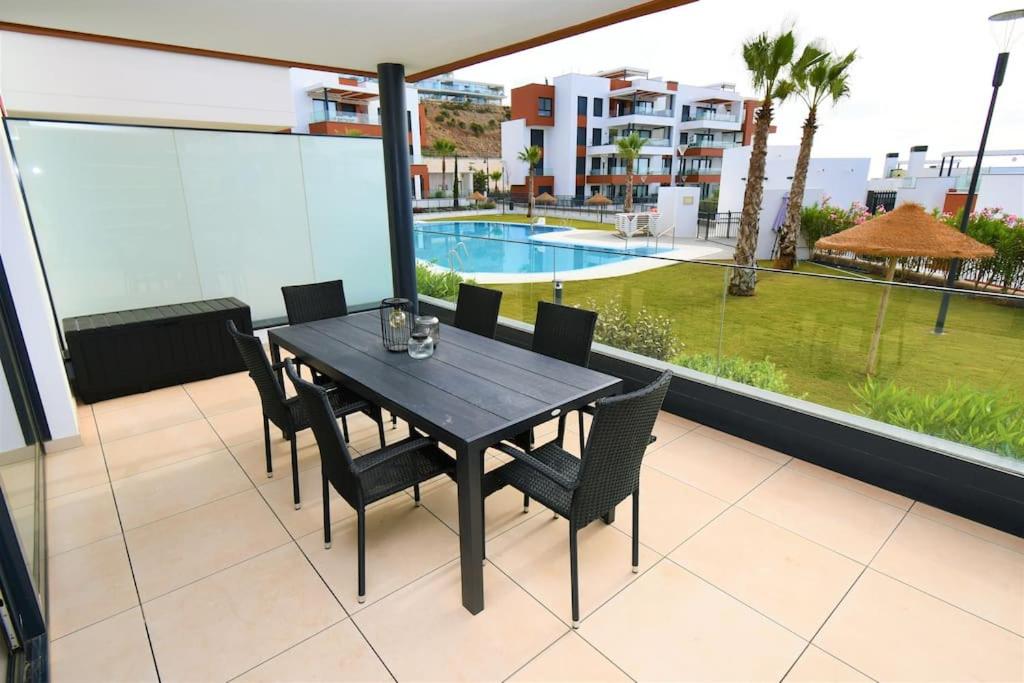 Casa Kerr - Luxury Apt - Sleeps 9 - Los Boliches