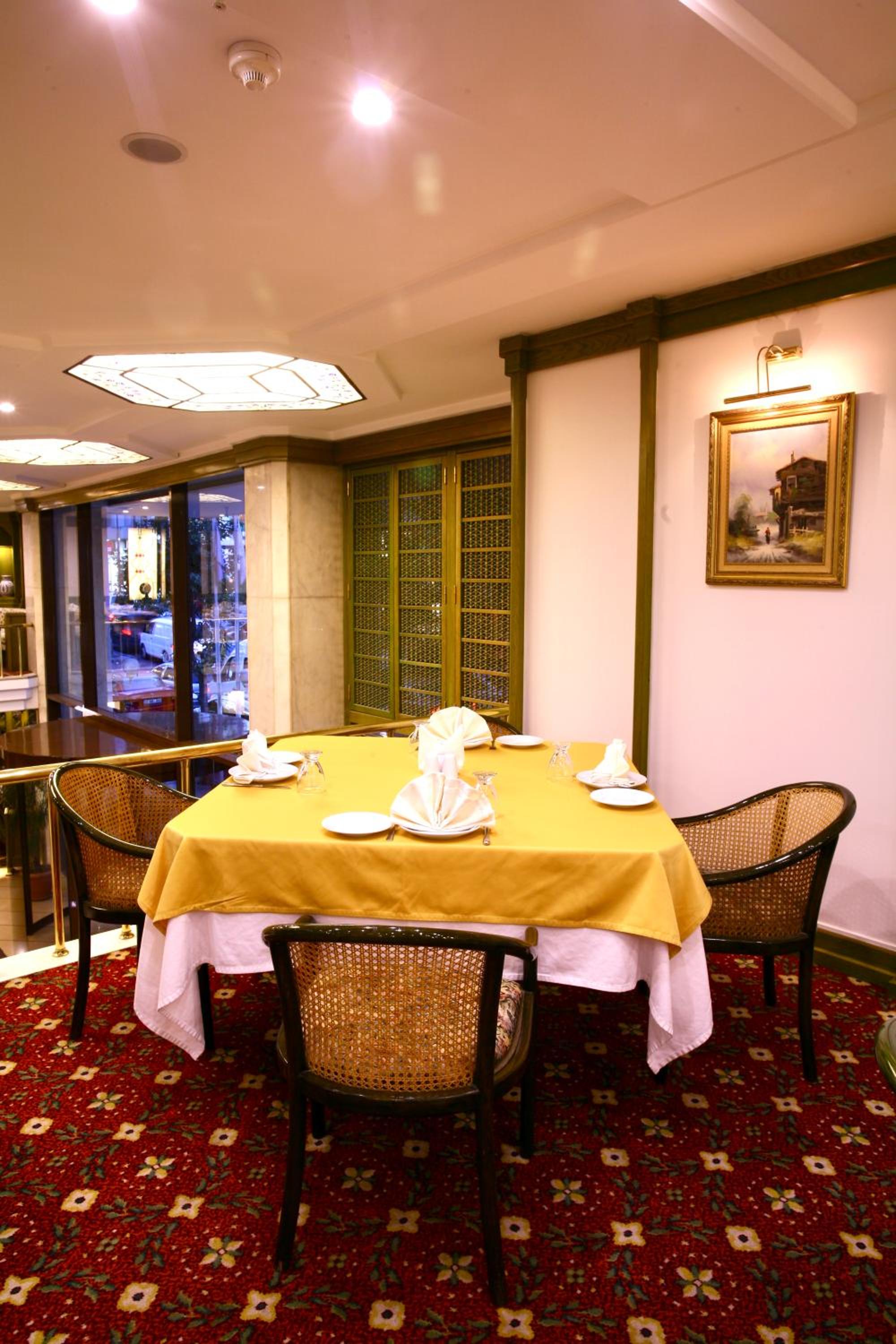 Istanbul Royal Hotel - Image 181