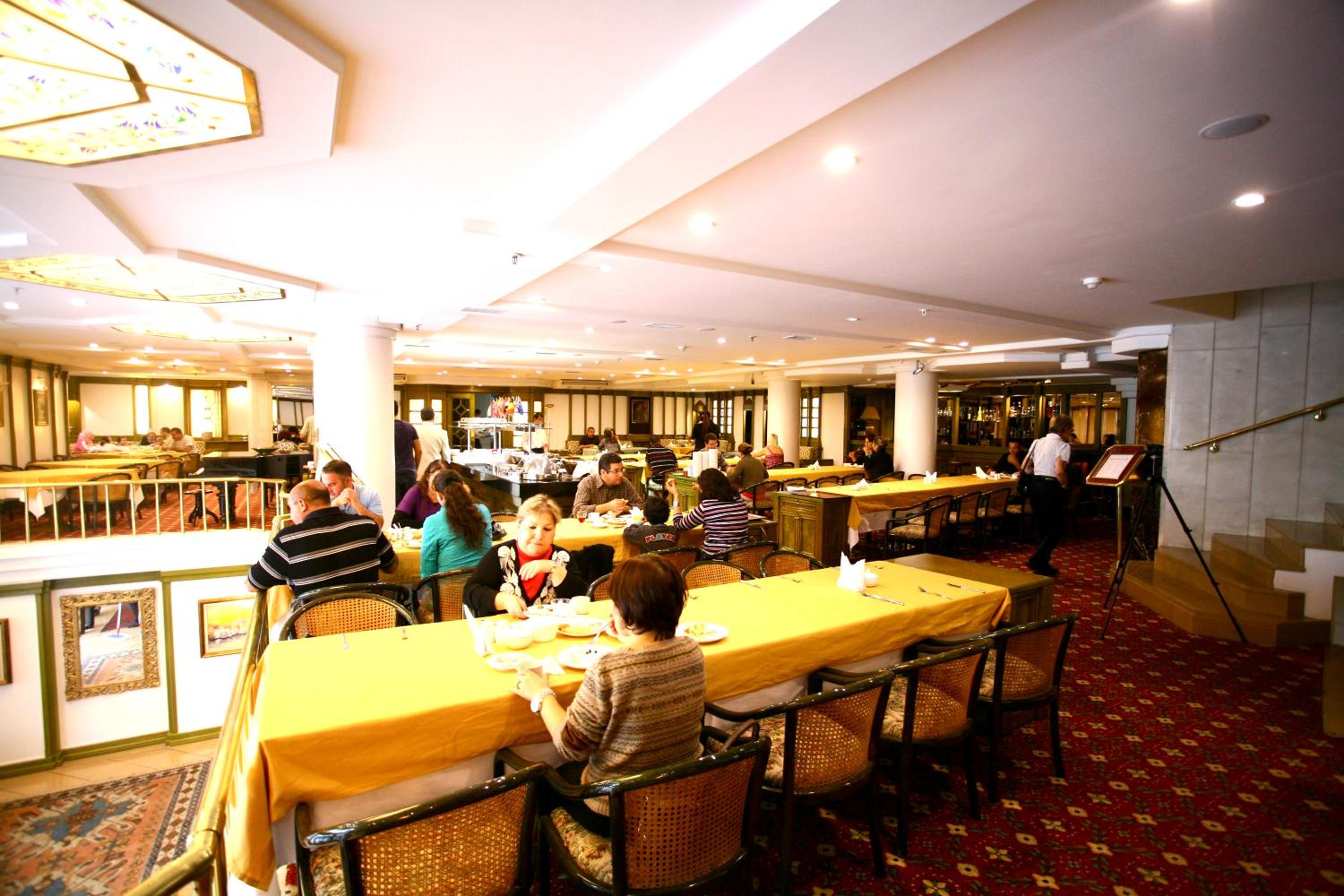 Istanbul Royal Hotel - Image 71