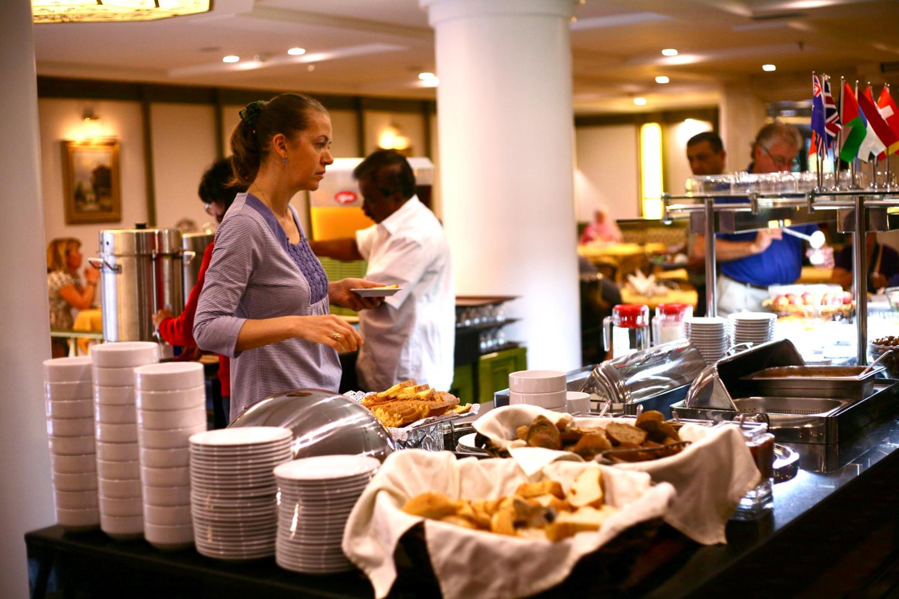 Istanbul Royal Hotel - Image 41