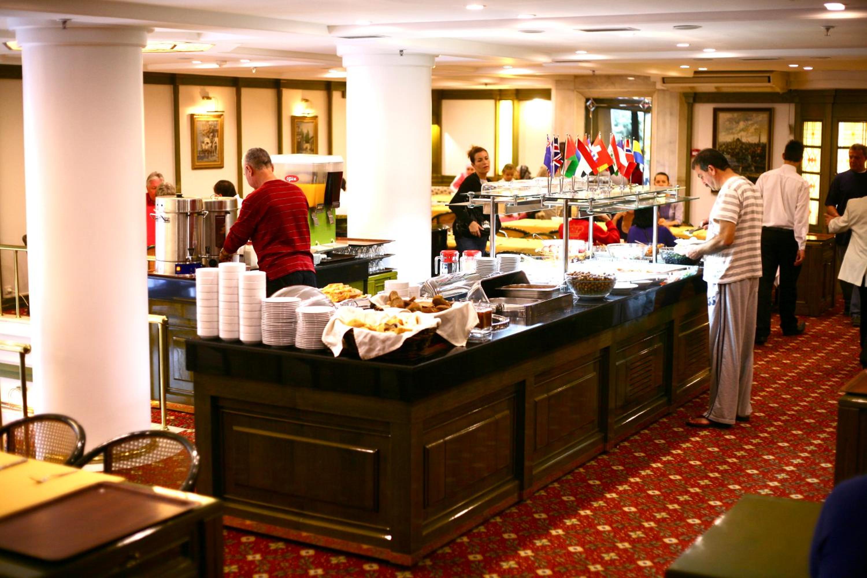 Istanbul Royal Hotel - Image 43