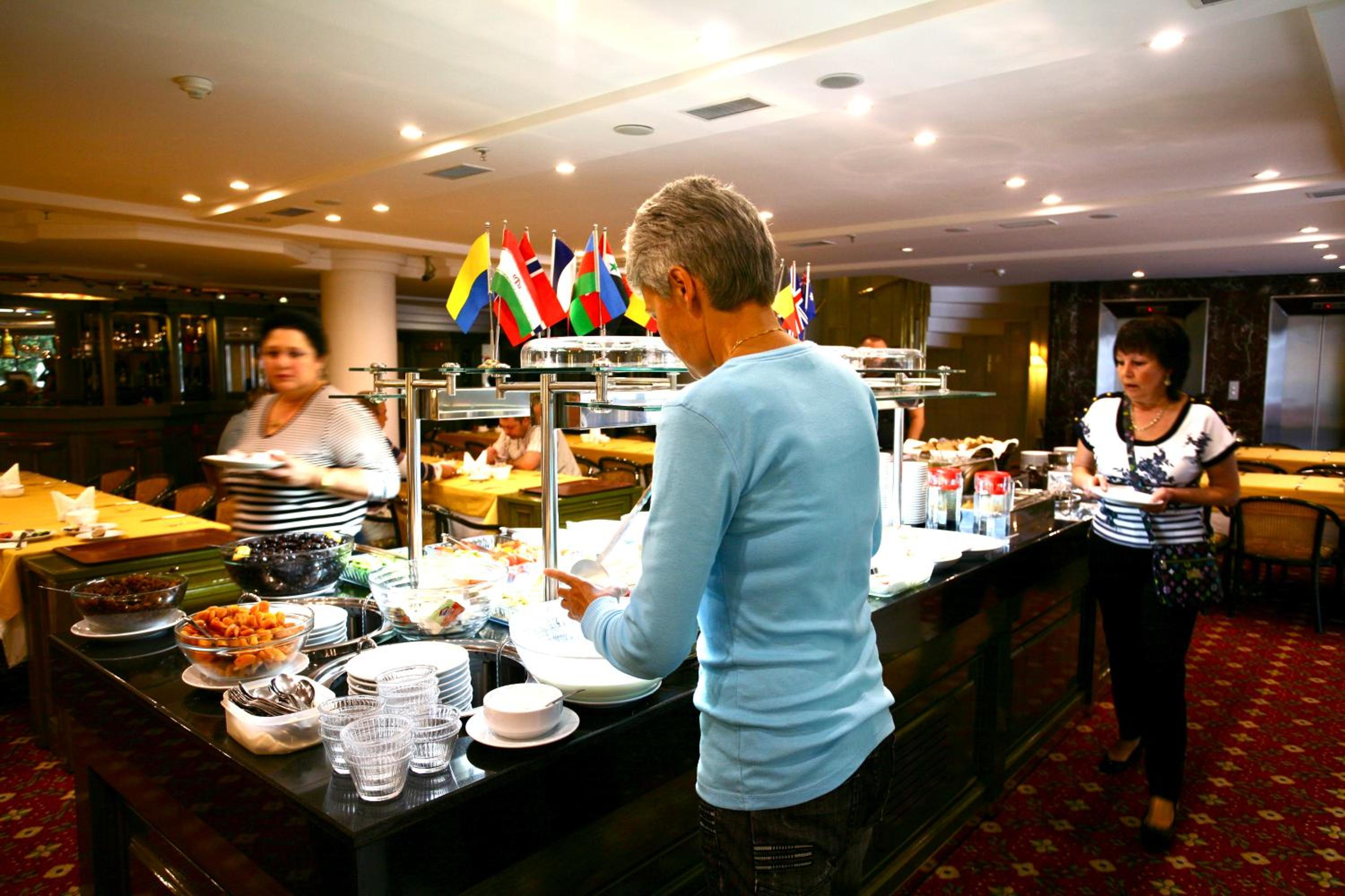 Istanbul Royal Hotel - Image 47