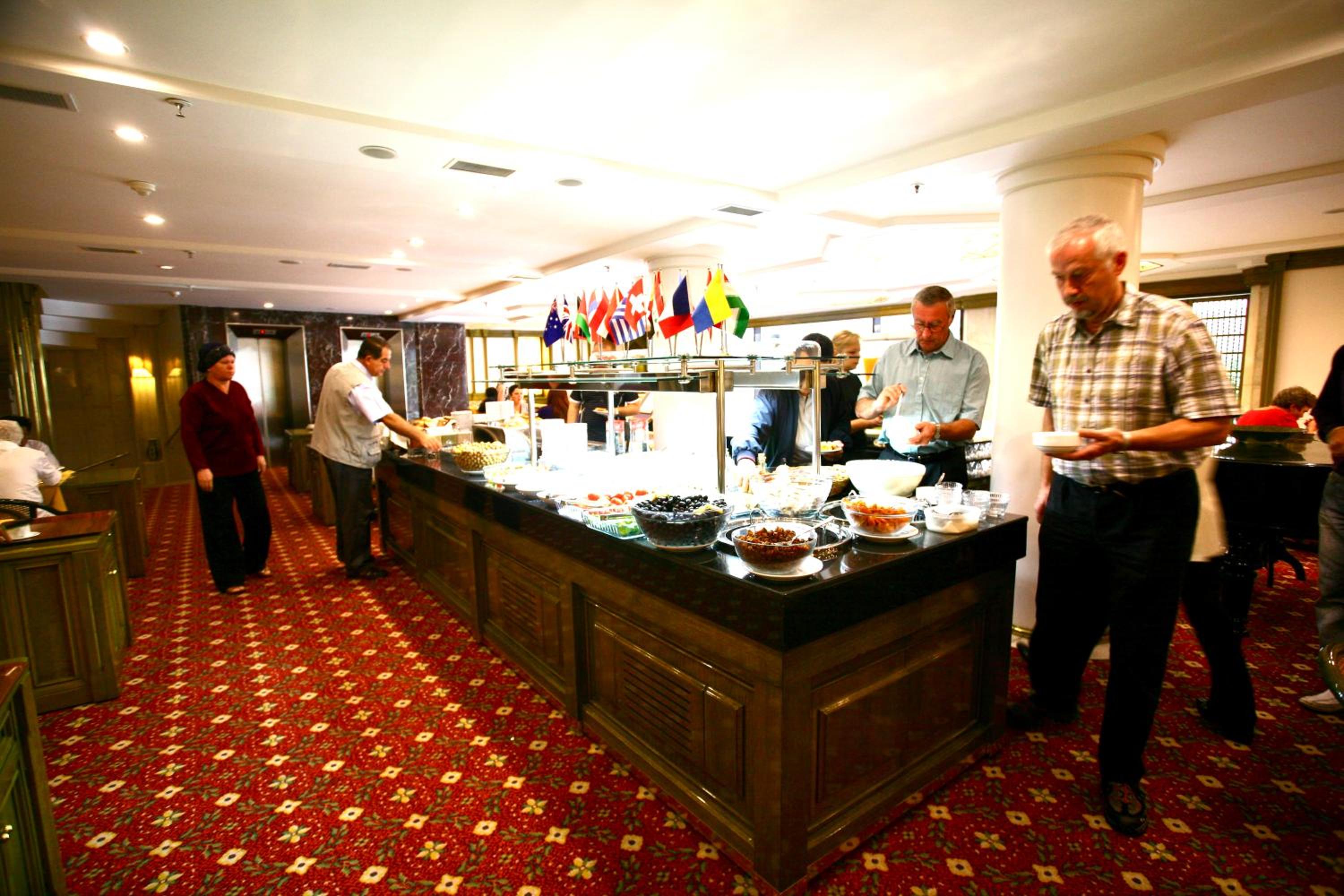 Istanbul Royal Hotel - Image 44