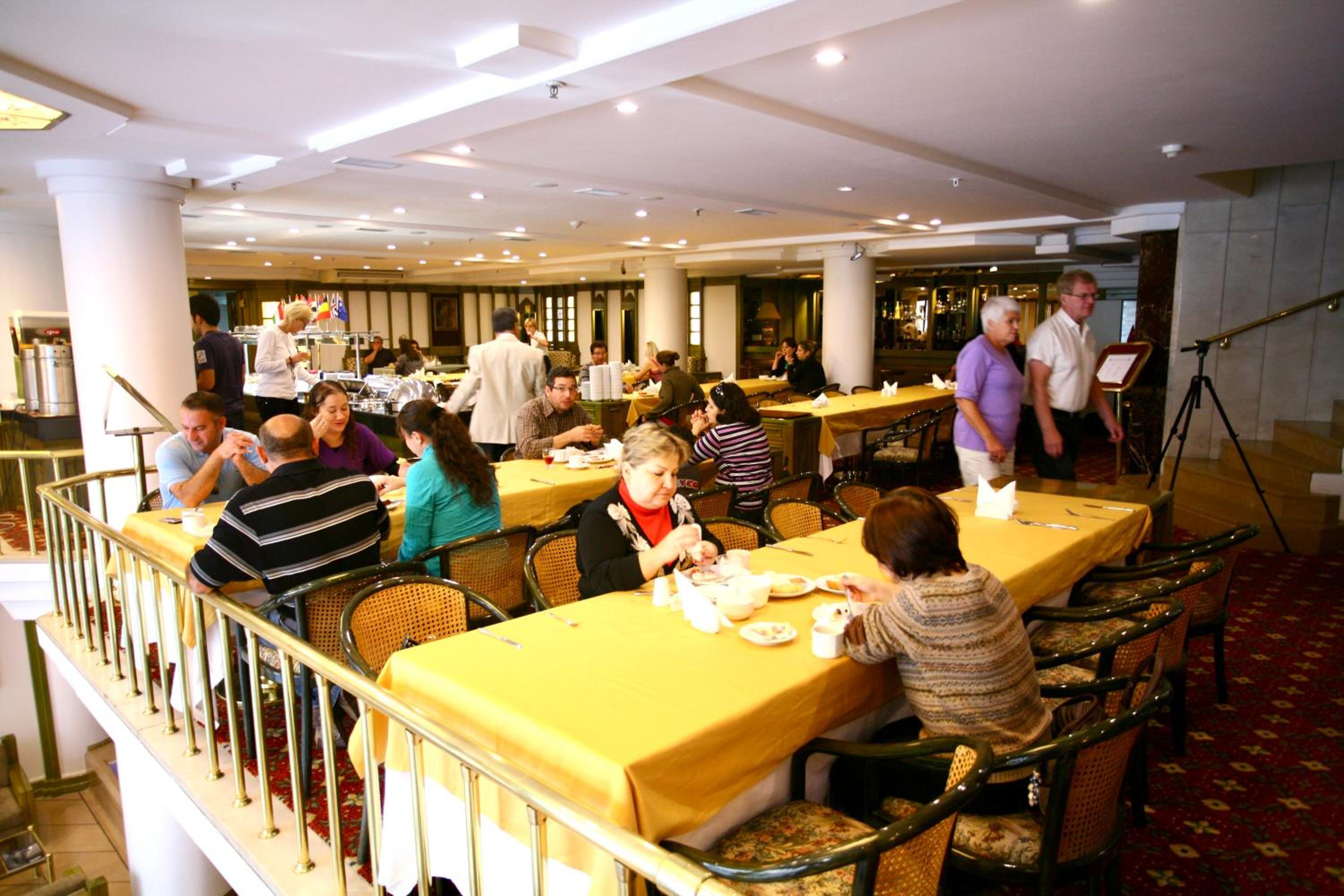 Istanbul Royal Hotel - Image 46