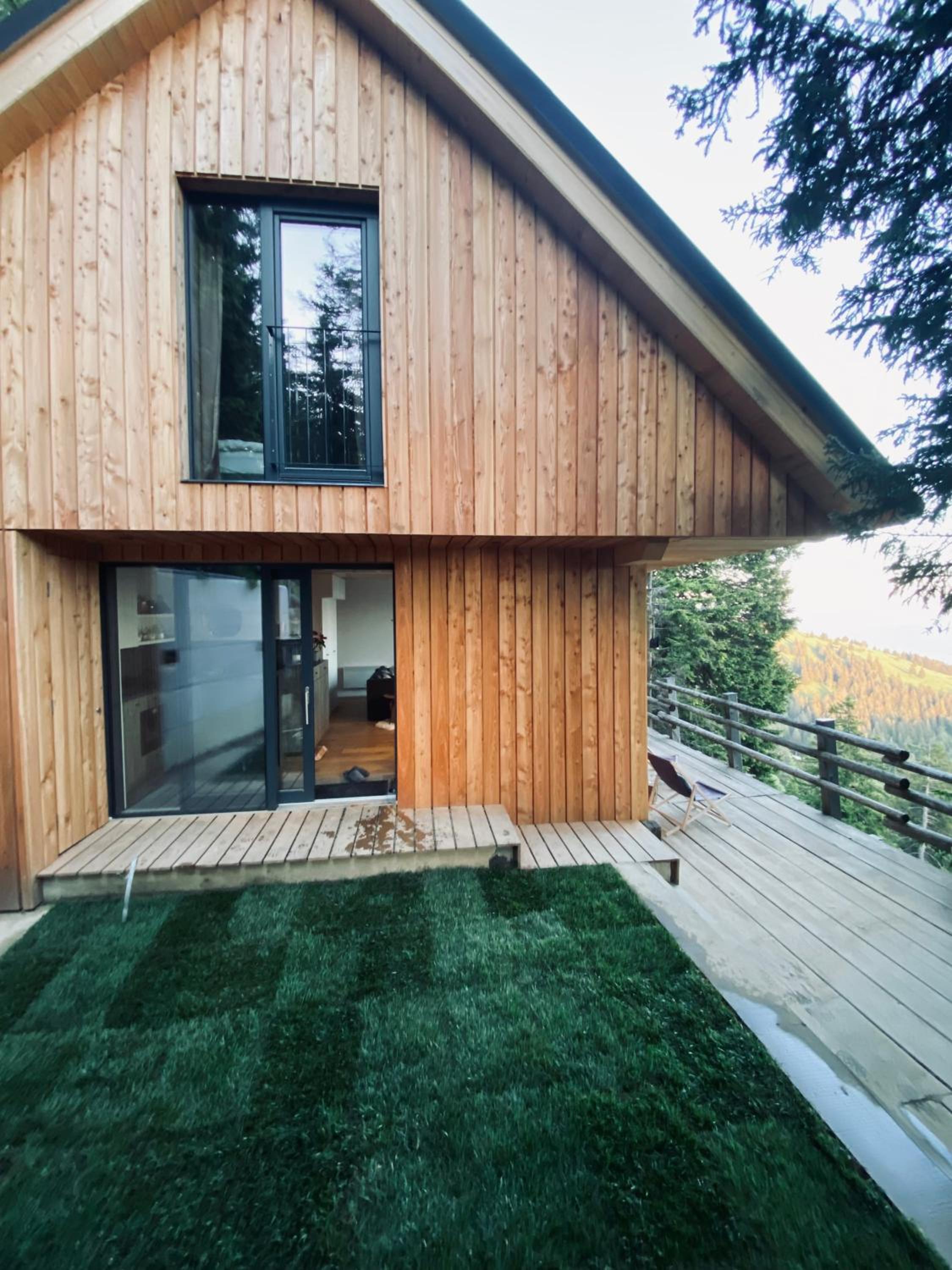 Čudovita koča na samem, Gorenka view 5