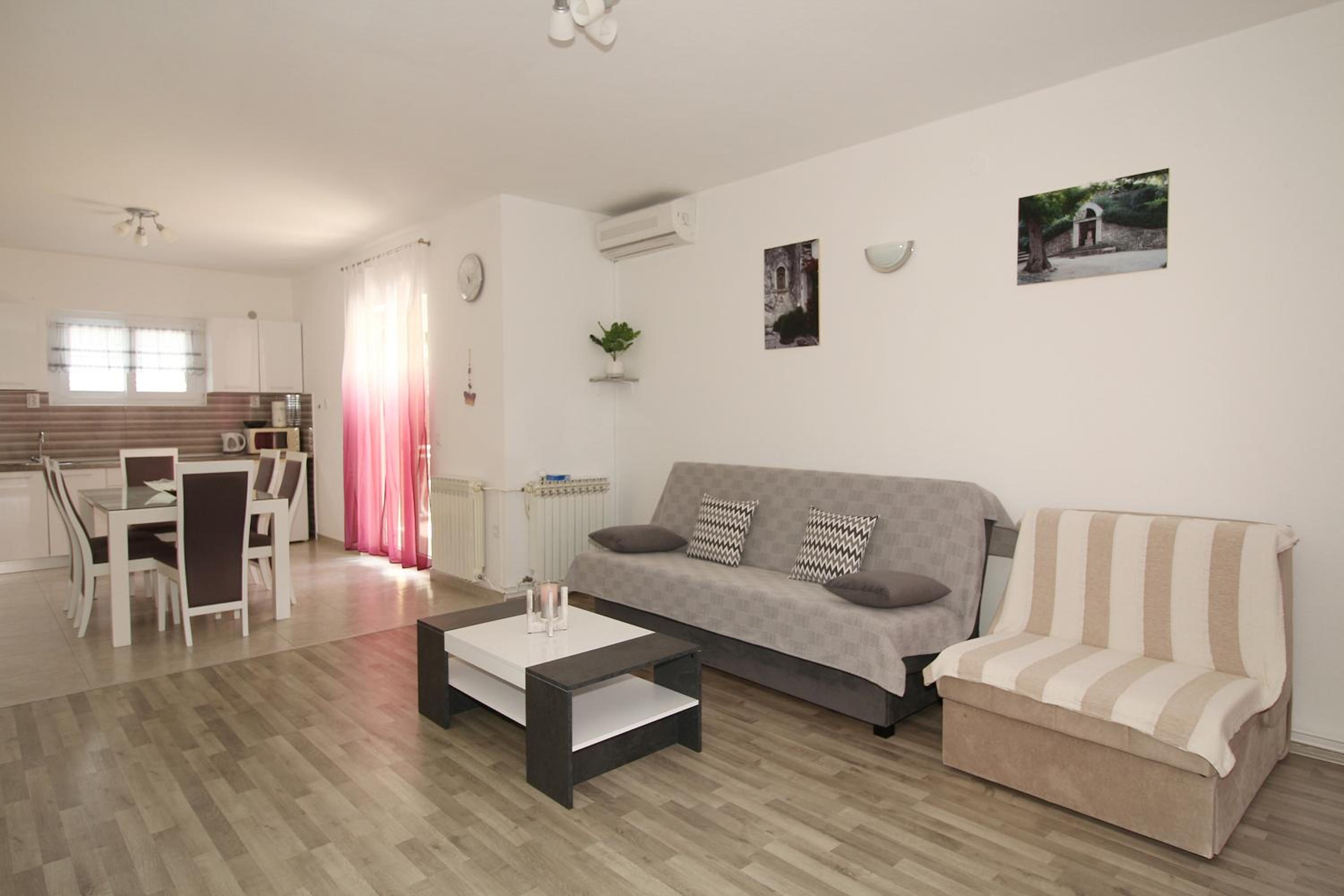 Apartments Ombla